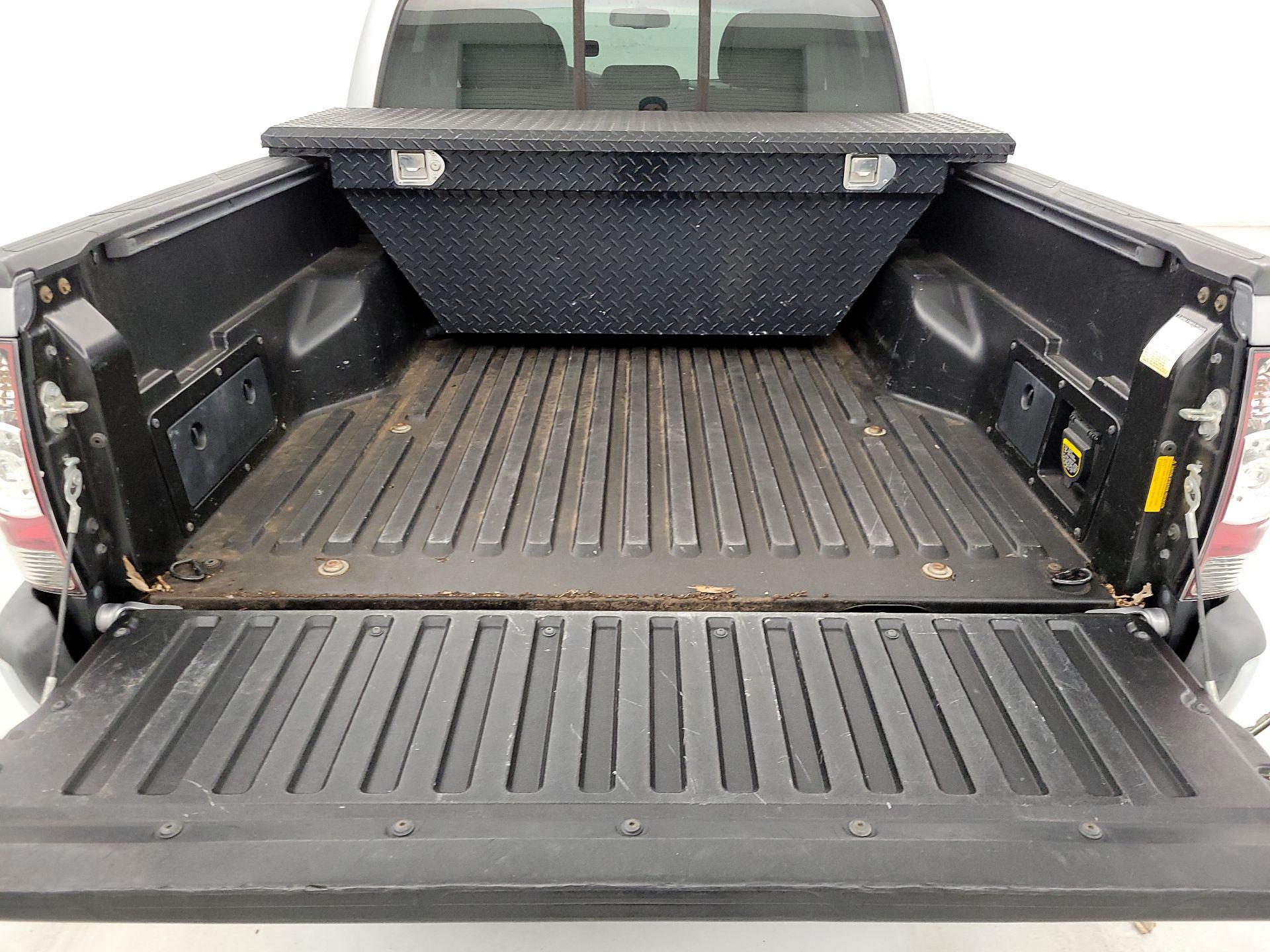 Thumbnail: 2014 Toyota Tacoma - 20