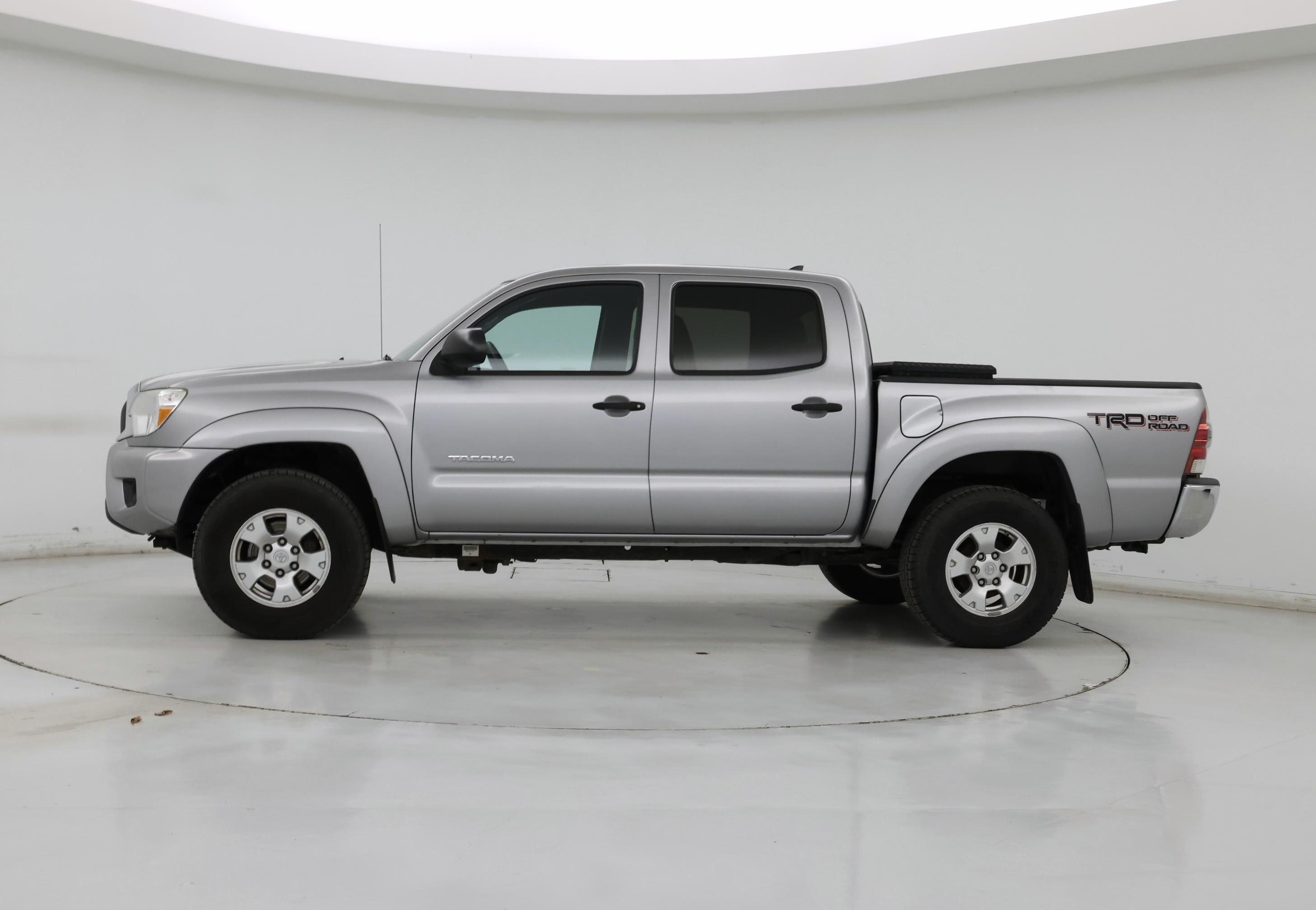 Thumbnail: 2014 Toyota Tacoma - 3