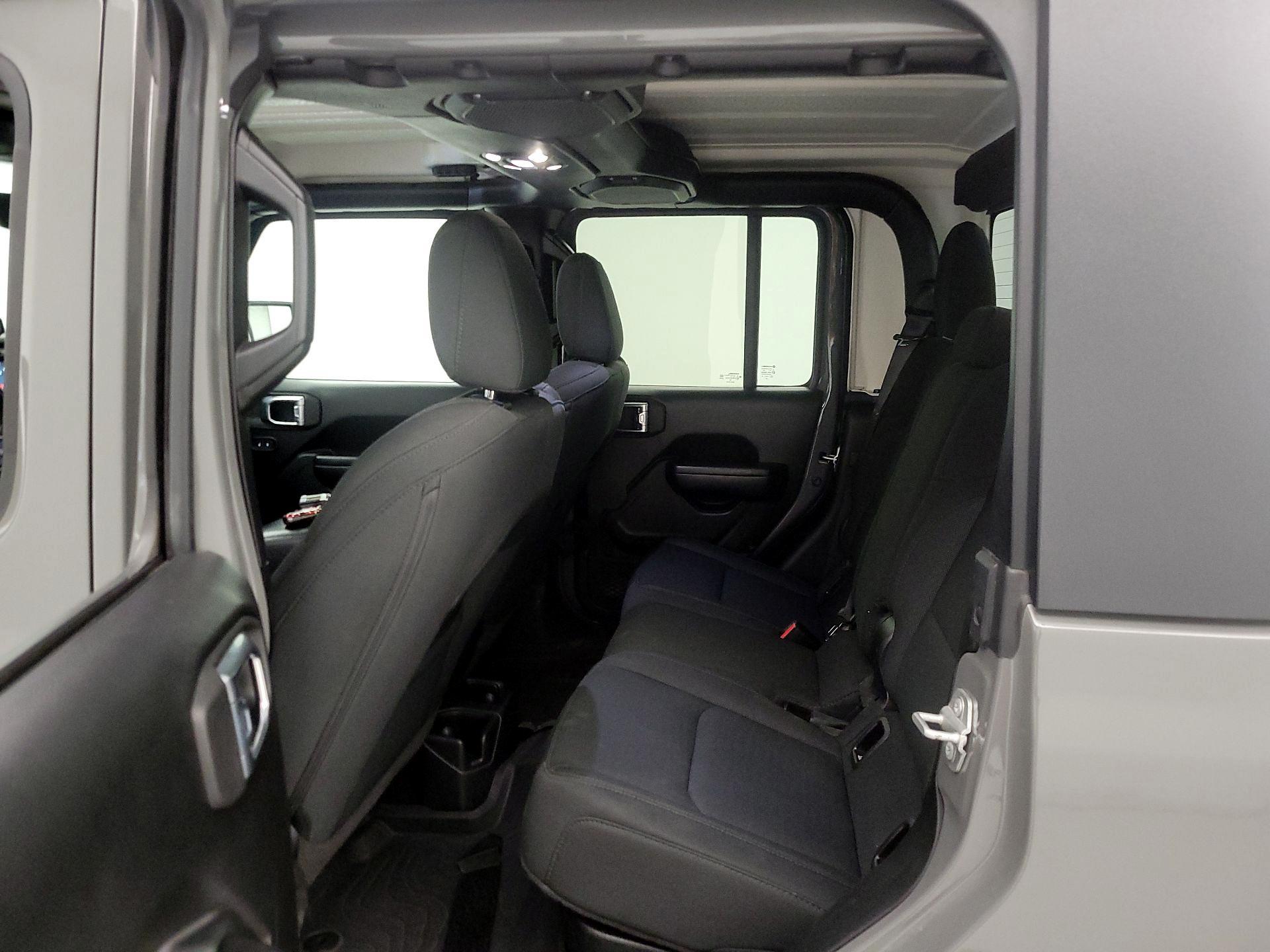 Thumbnail: 2021 Jeep Gladiator - 20