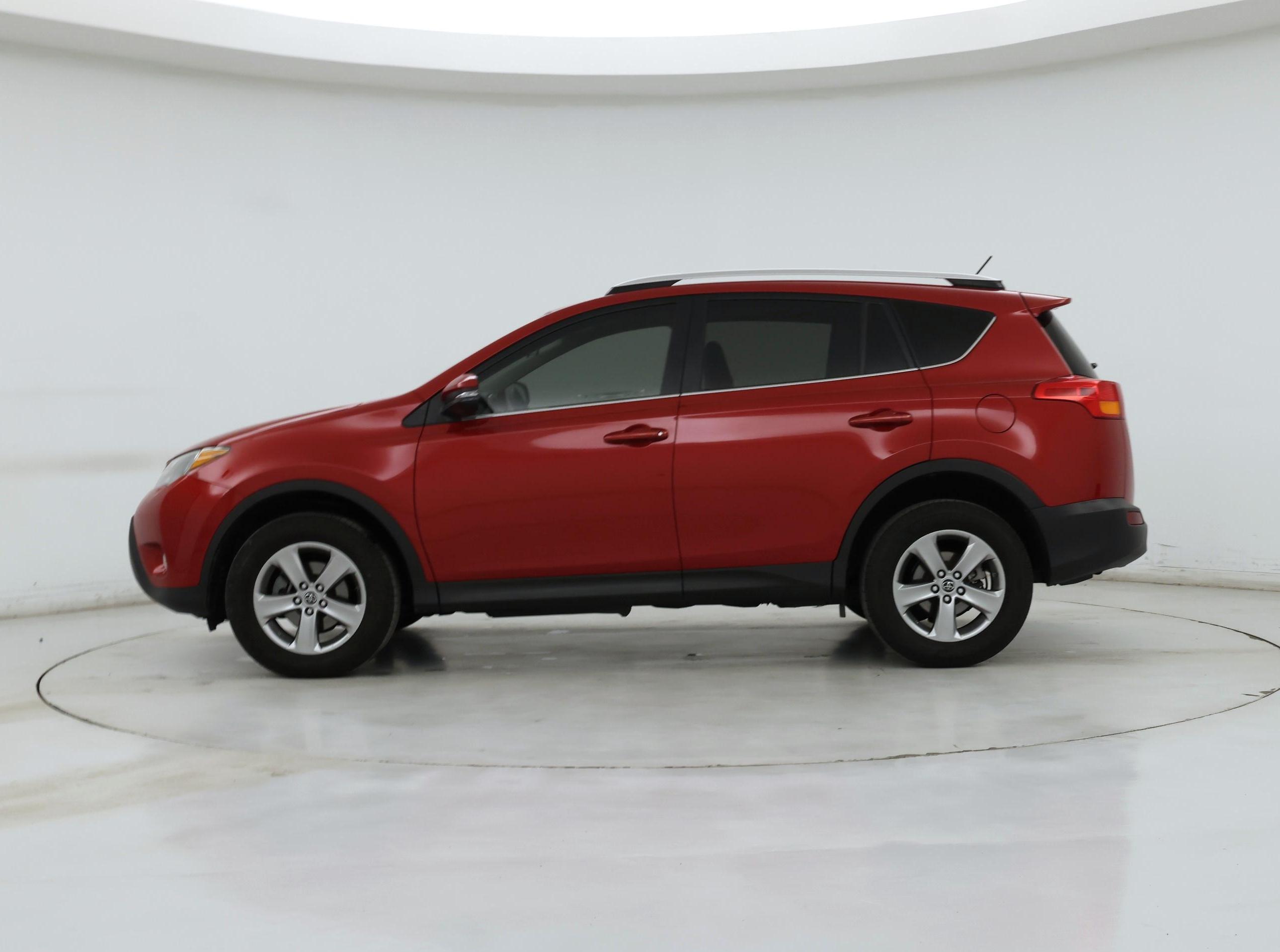 Thumbnail: 2015 Toyota RAV4 - 3