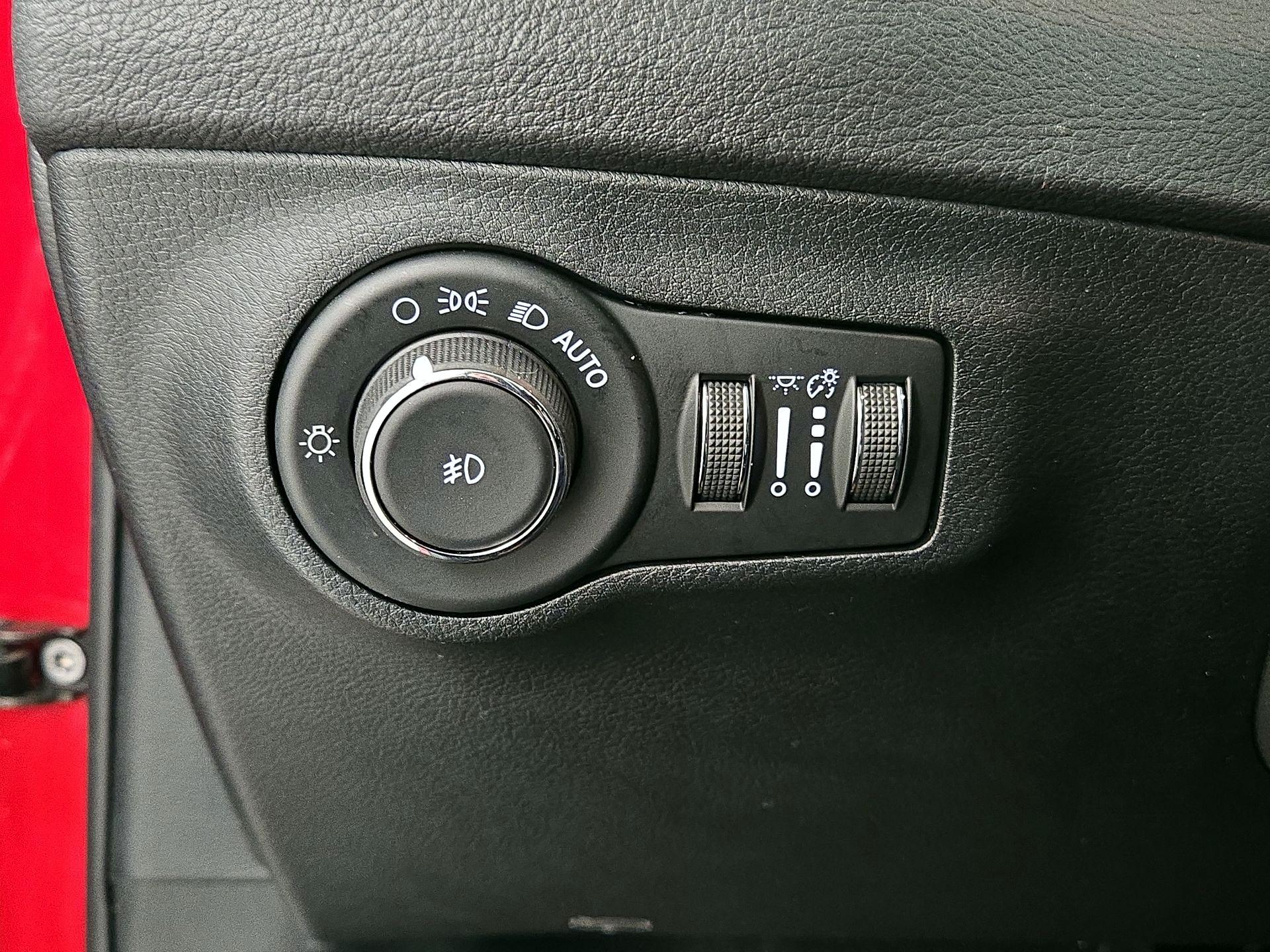 Thumbnail: 2018 Jeep Compass - 11