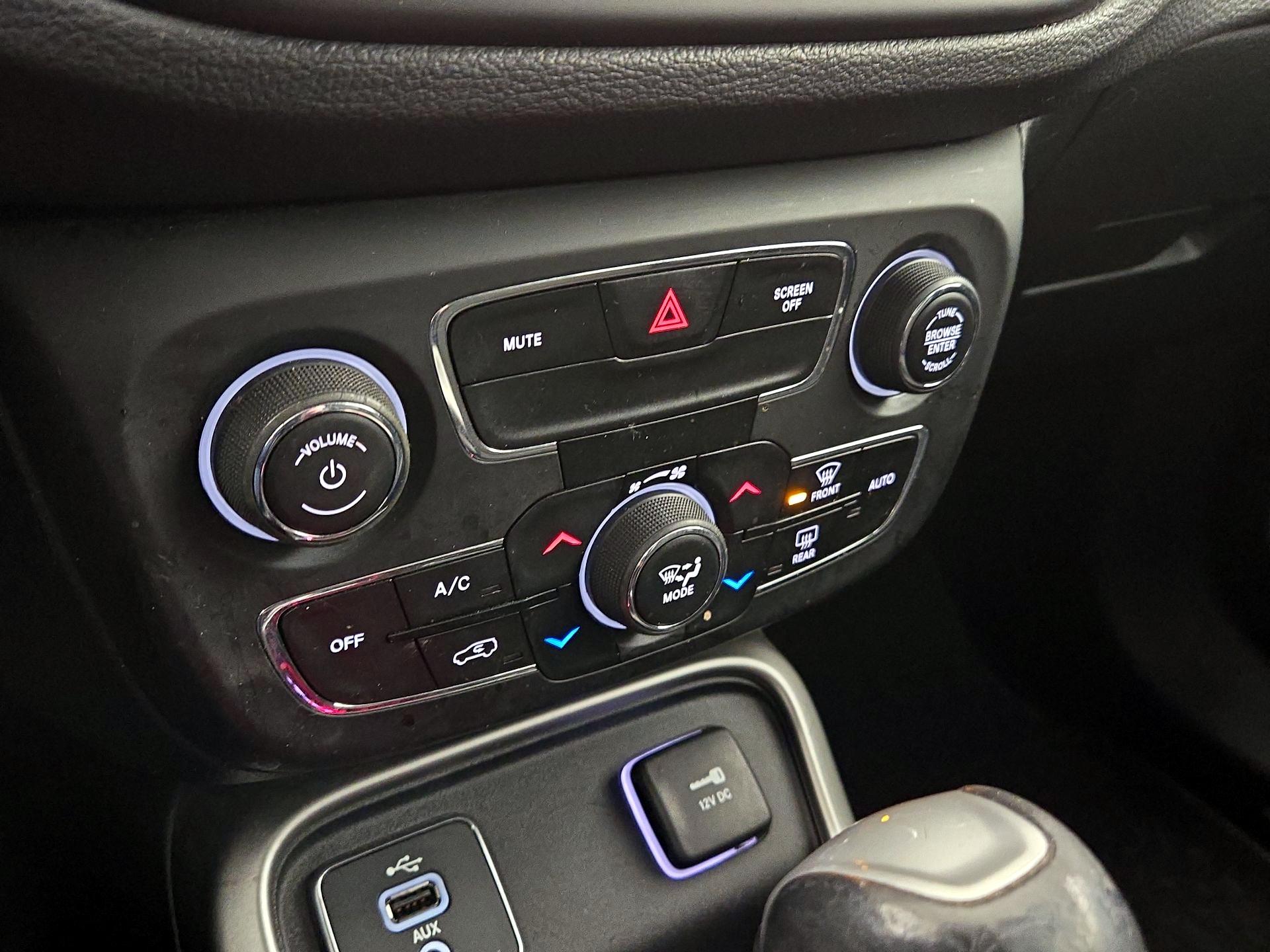 Thumbnail: 2018 Jeep Compass - 14