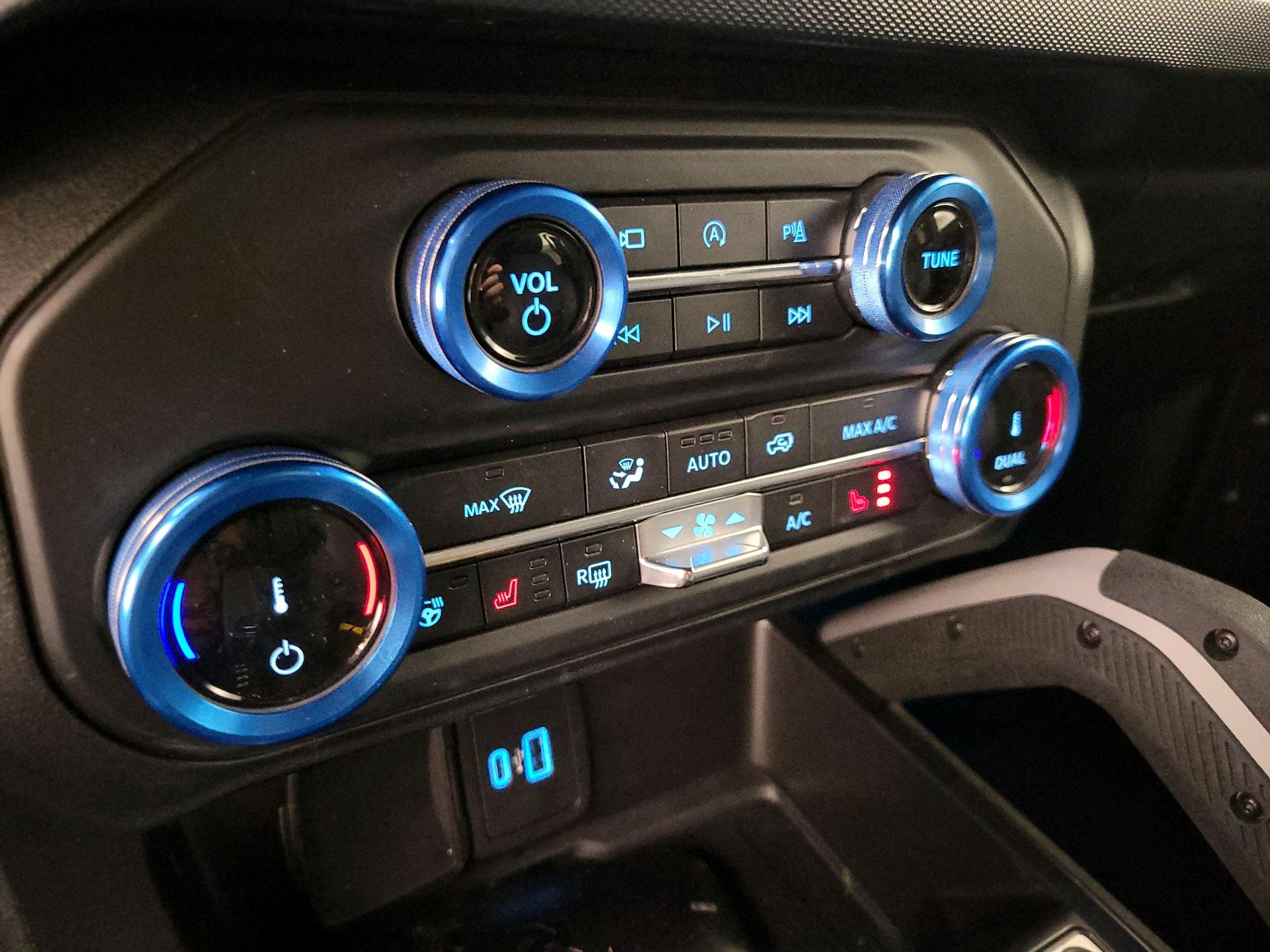 Thumbnail: 2022 Ford Bronco - 17