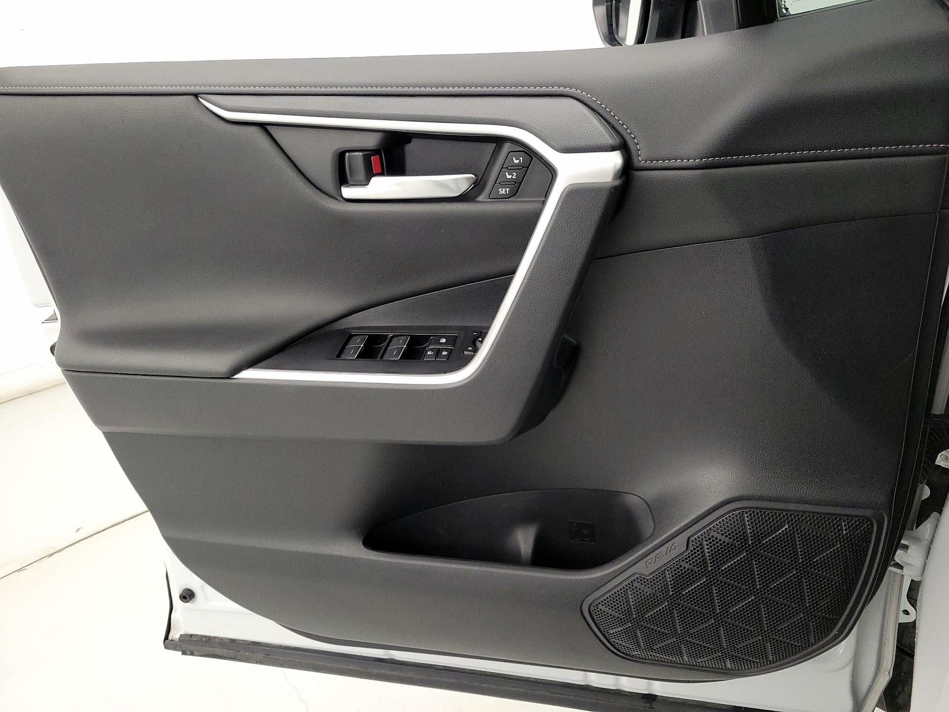 Thumbnail: 2023 Toyota RAV4 - 12