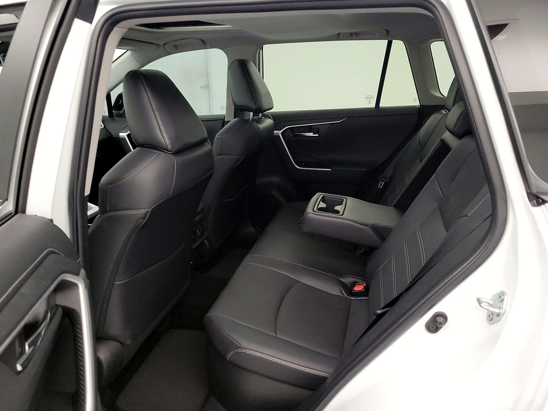 Thumbnail: 2023 Toyota RAV4 - 20