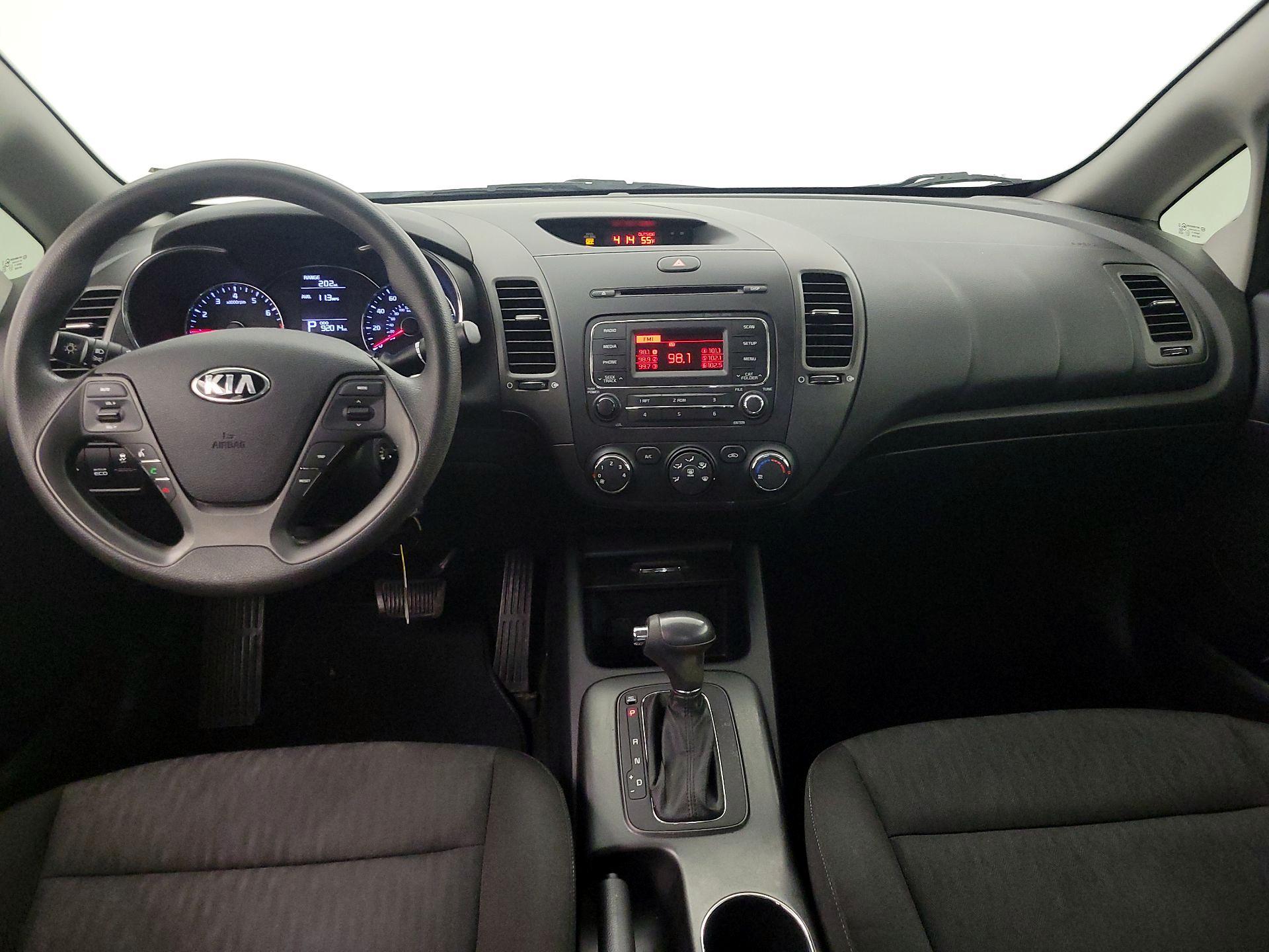 Thumbnail: 2016 Kia Forte - 9