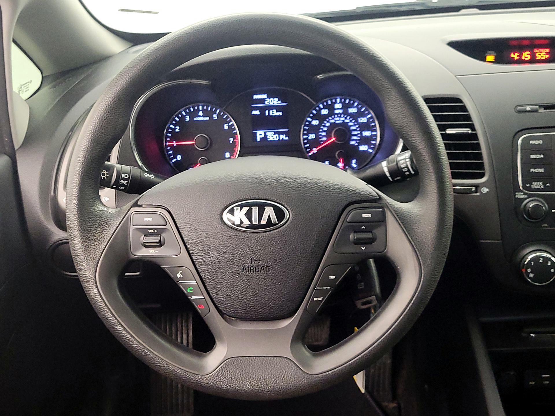 Thumbnail: 2016 Kia Forte - 10