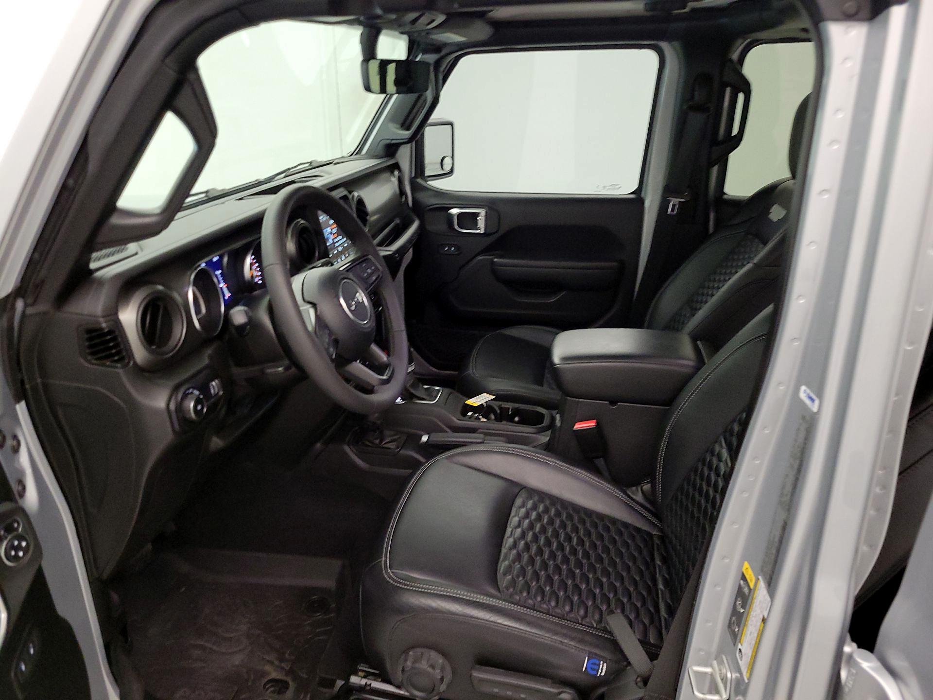 Thumbnail: 2023 Jeep Wrangler - 11