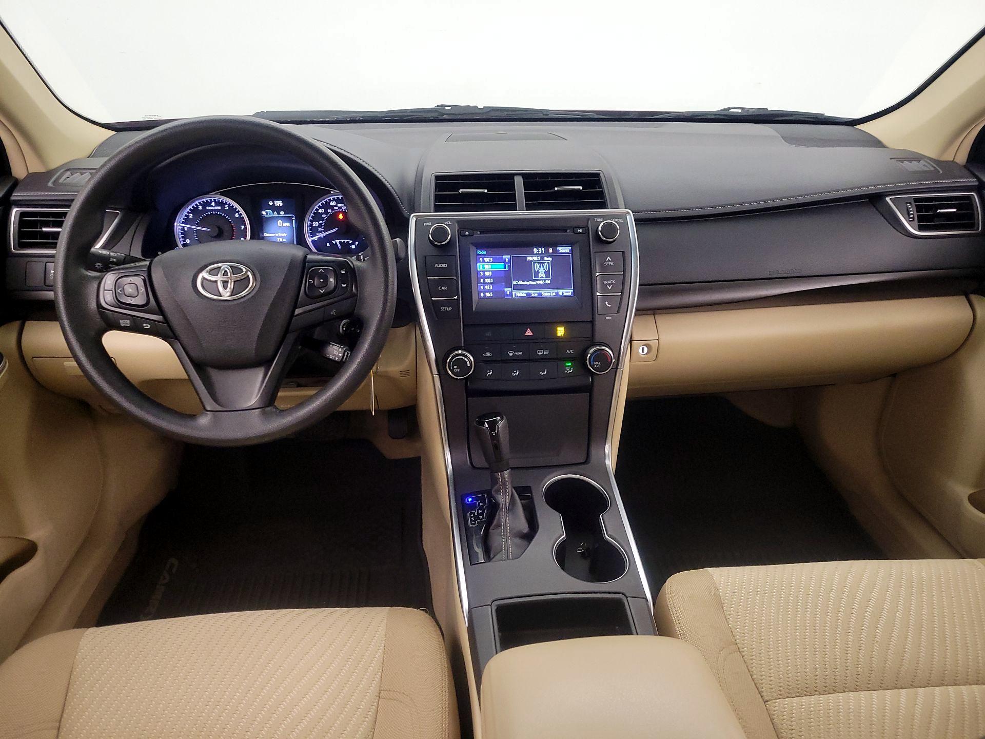 Thumbnail: 2017 Toyota Camry - 9