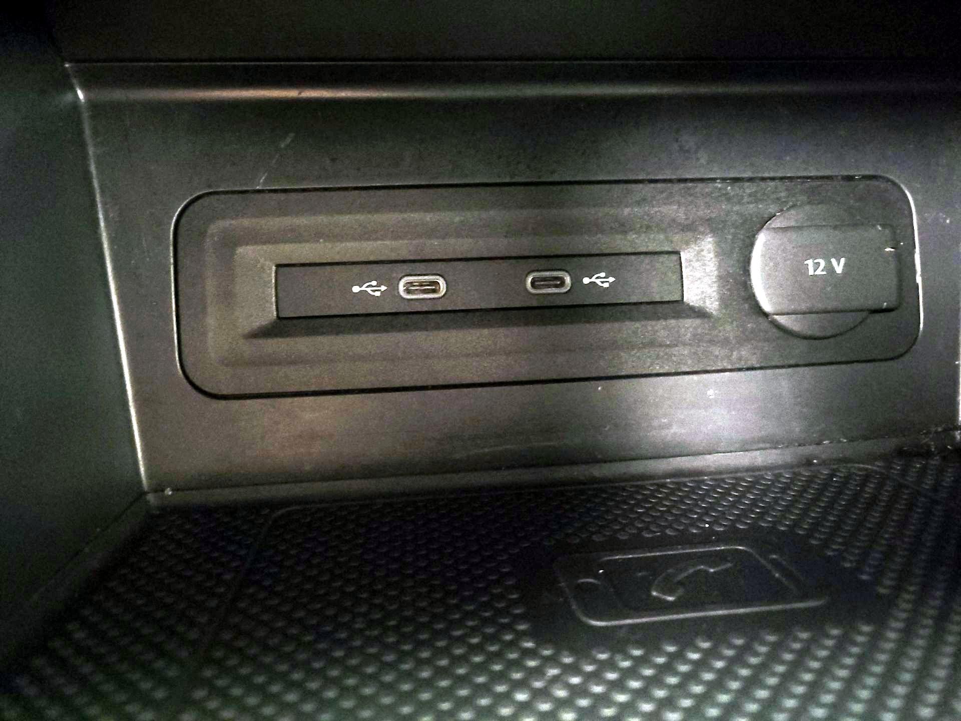 Thumbnail: 2023 Volkswagen Atlas - 18