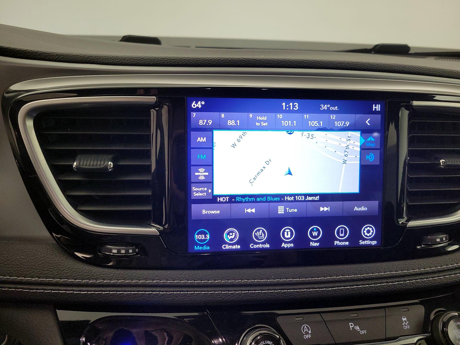 Thumbnail: 2019 Chrysler Pacifica - 16