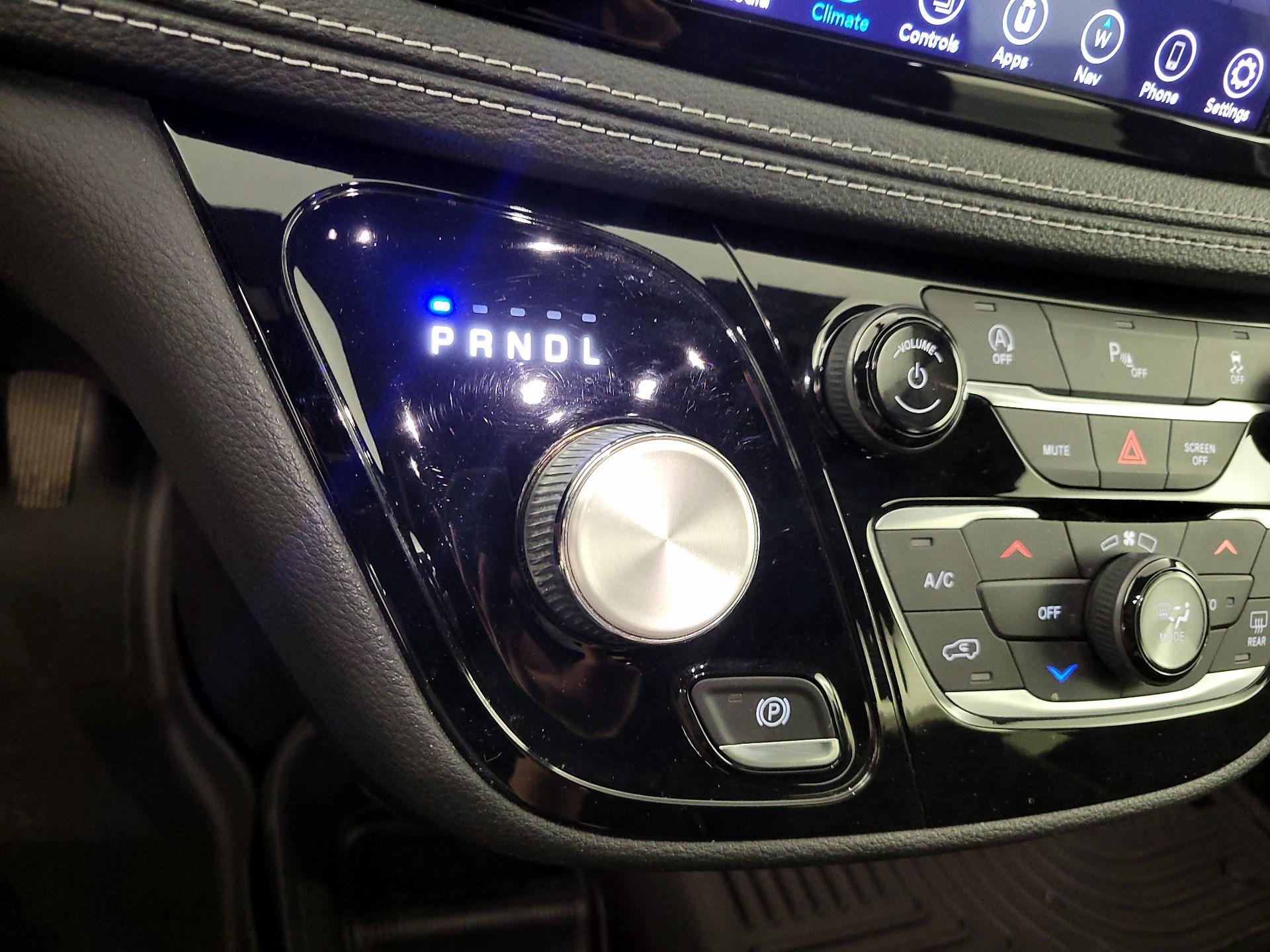 Thumbnail: 2019 Chrysler Pacifica - 18