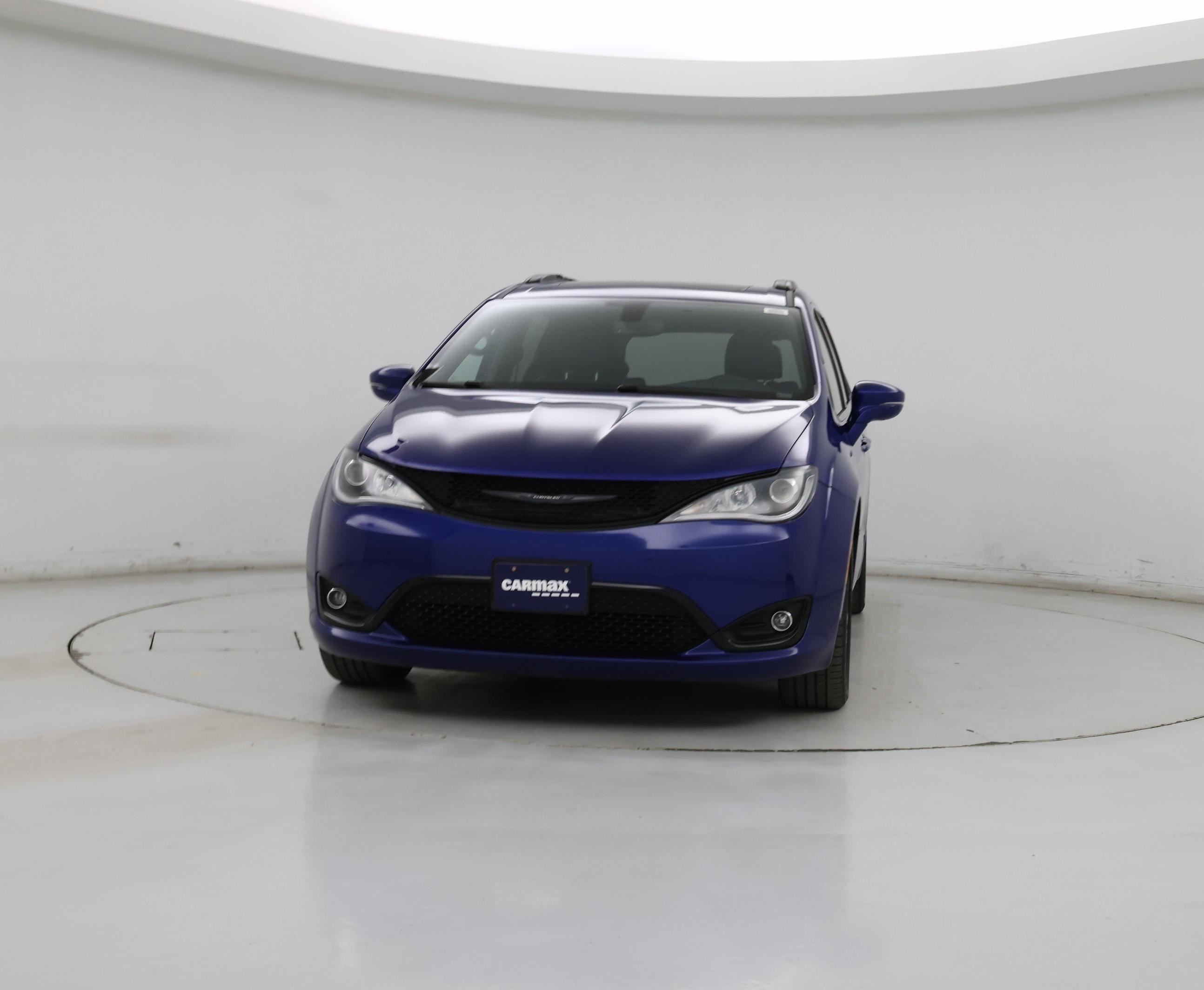 Thumbnail: 2019 Chrysler Pacifica - 5