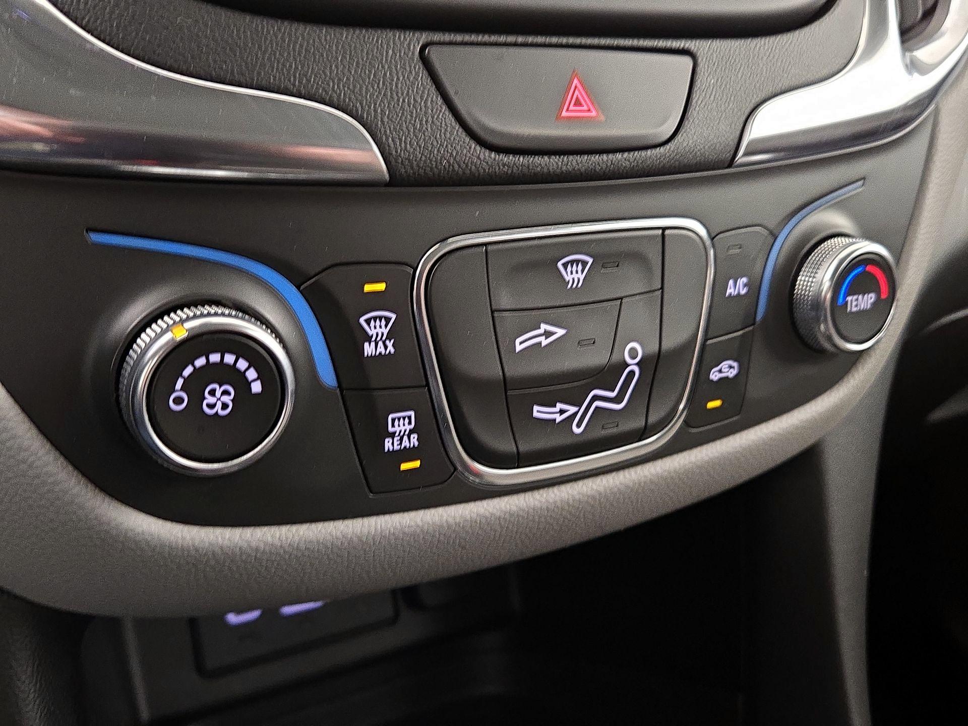 Thumbnail: 2021 Chevrolet Equinox - 14