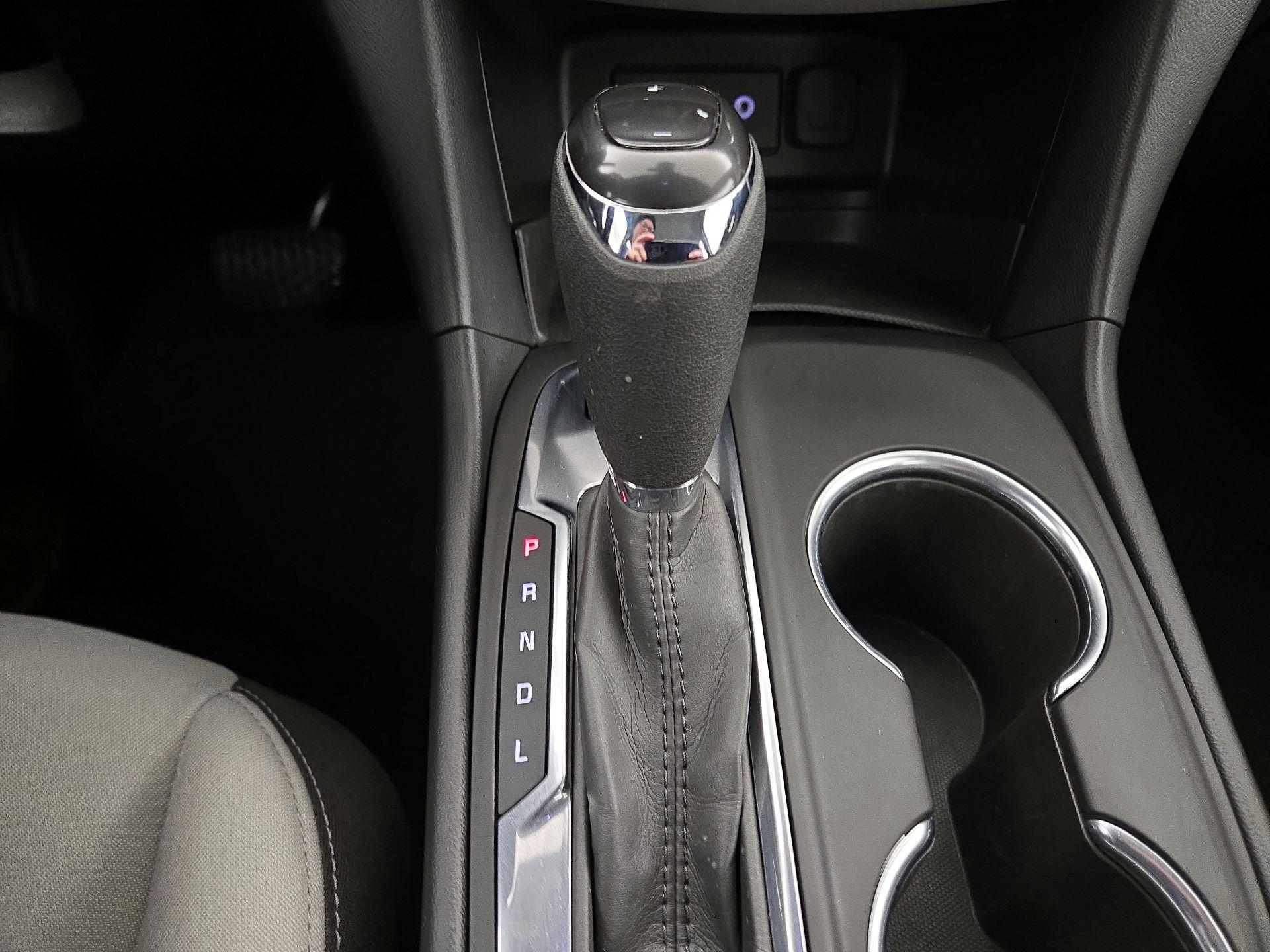 Thumbnail: 2021 Chevrolet Equinox - 15