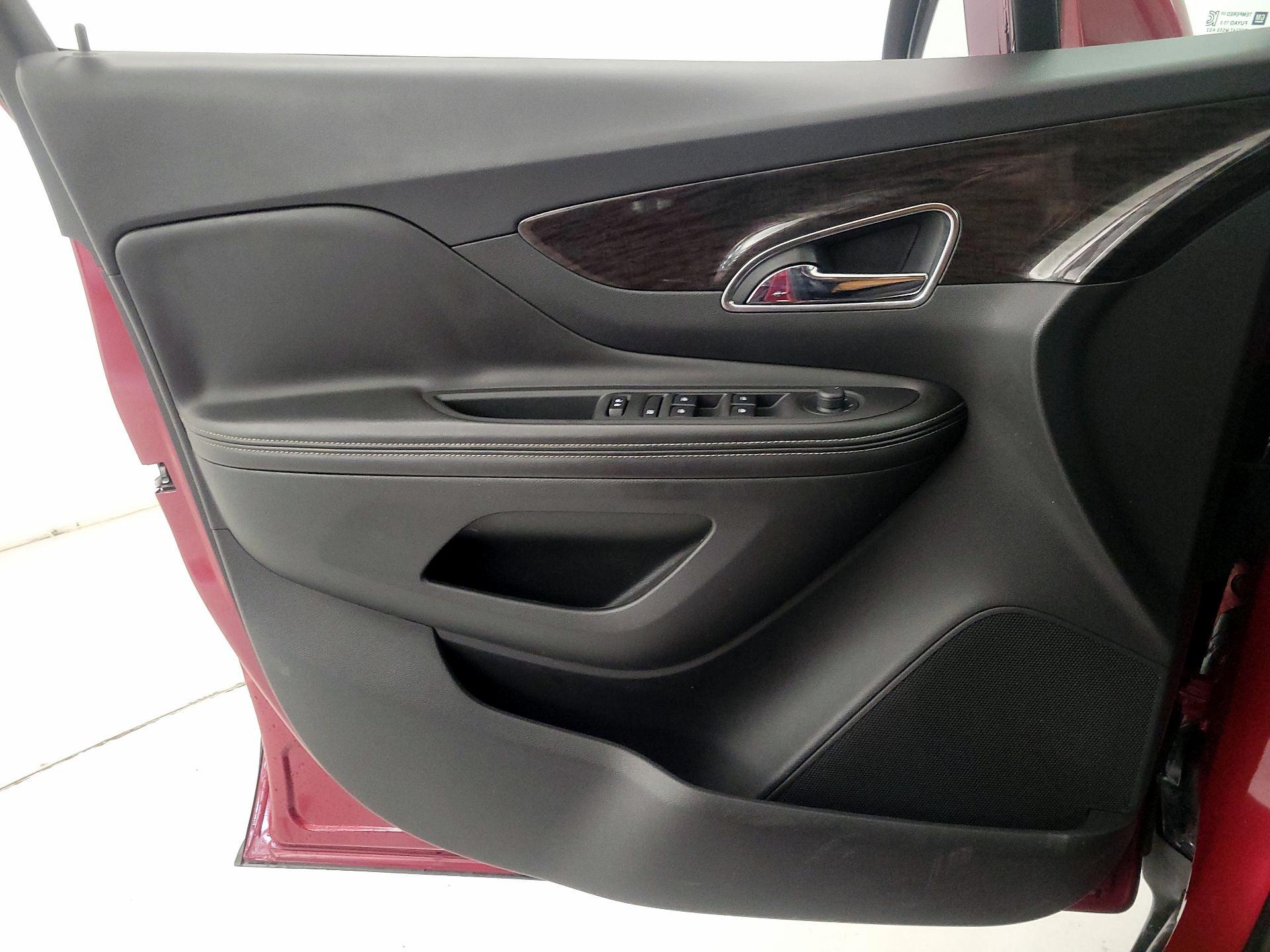 Thumbnail: 2015 Buick Encore - 12