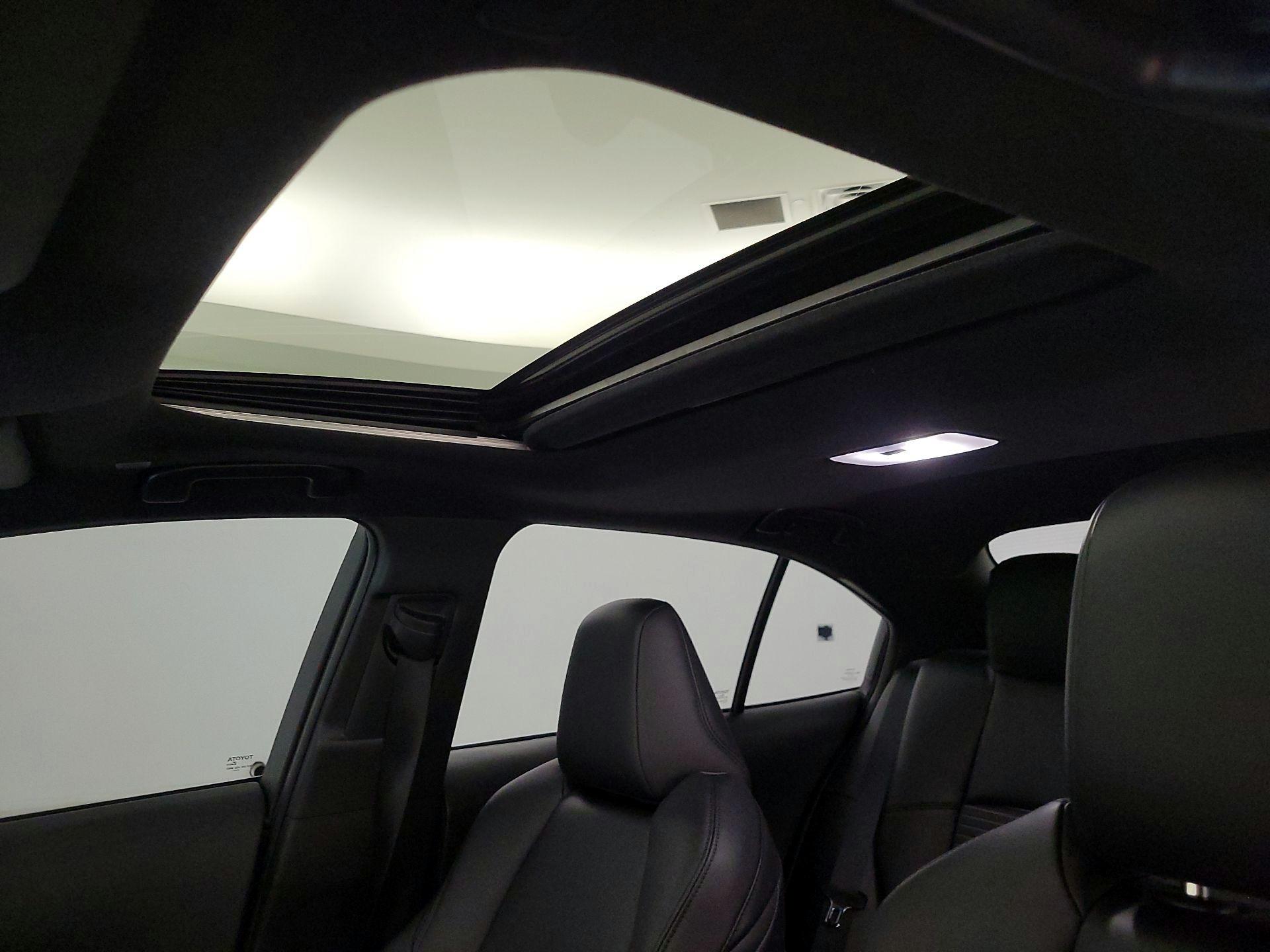 Thumbnail: 2024 Toyota Corolla - 19