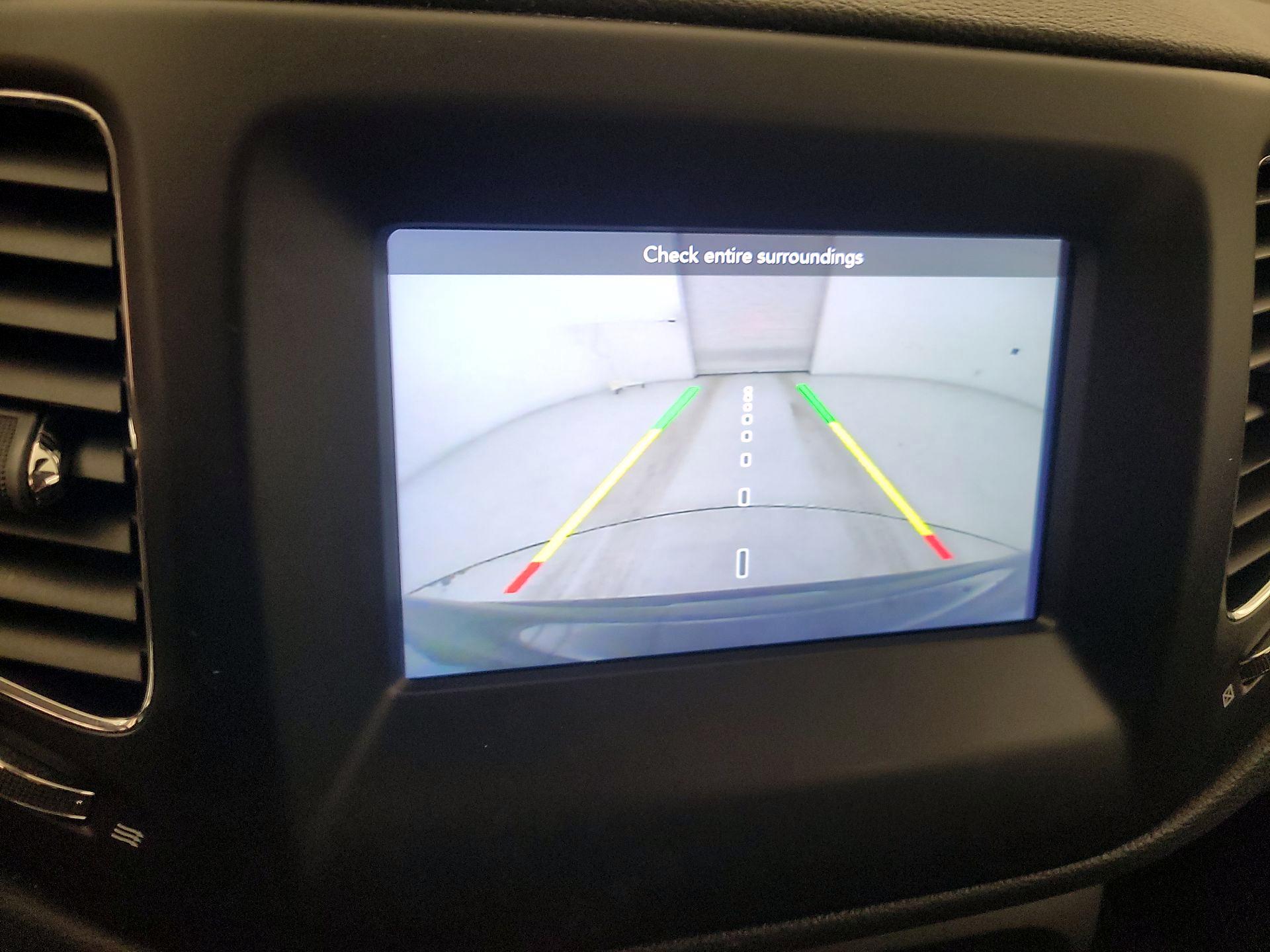 Thumbnail: 2018 Jeep Compass - 14