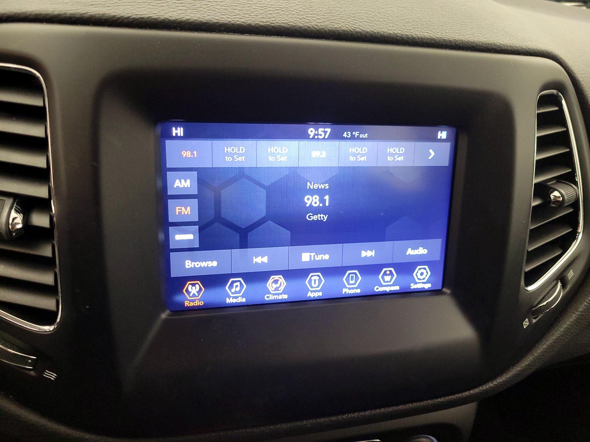 Thumbnail: 2018 Jeep Compass - 15