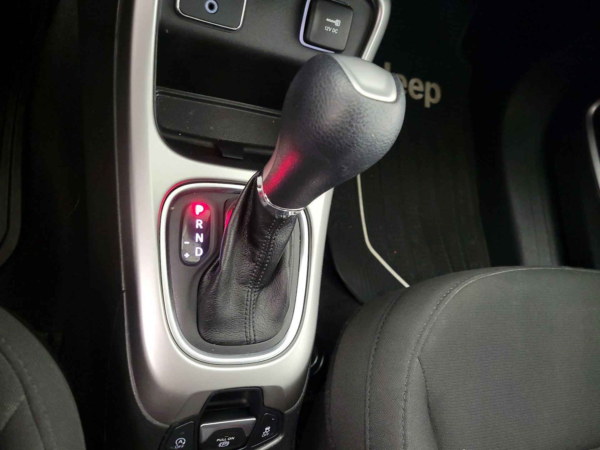 Thumbnail: 2018 Jeep Compass - 17