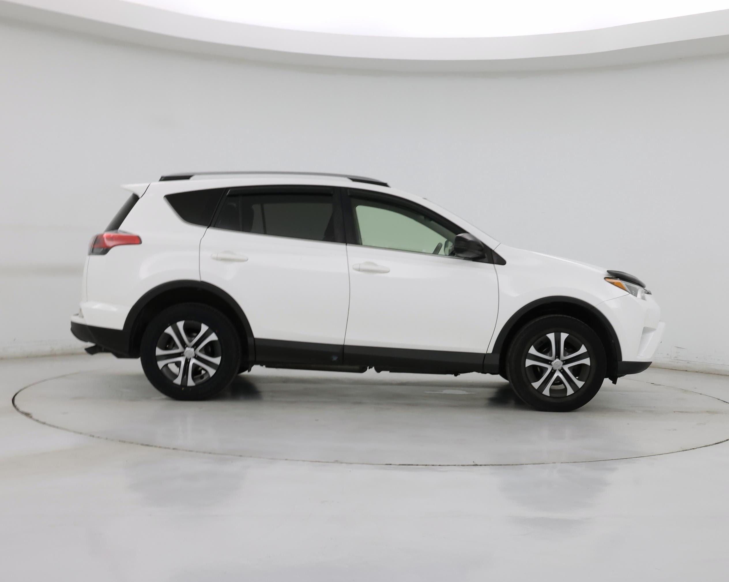 Thumbnail: 2017 Toyota RAV4 - 7
