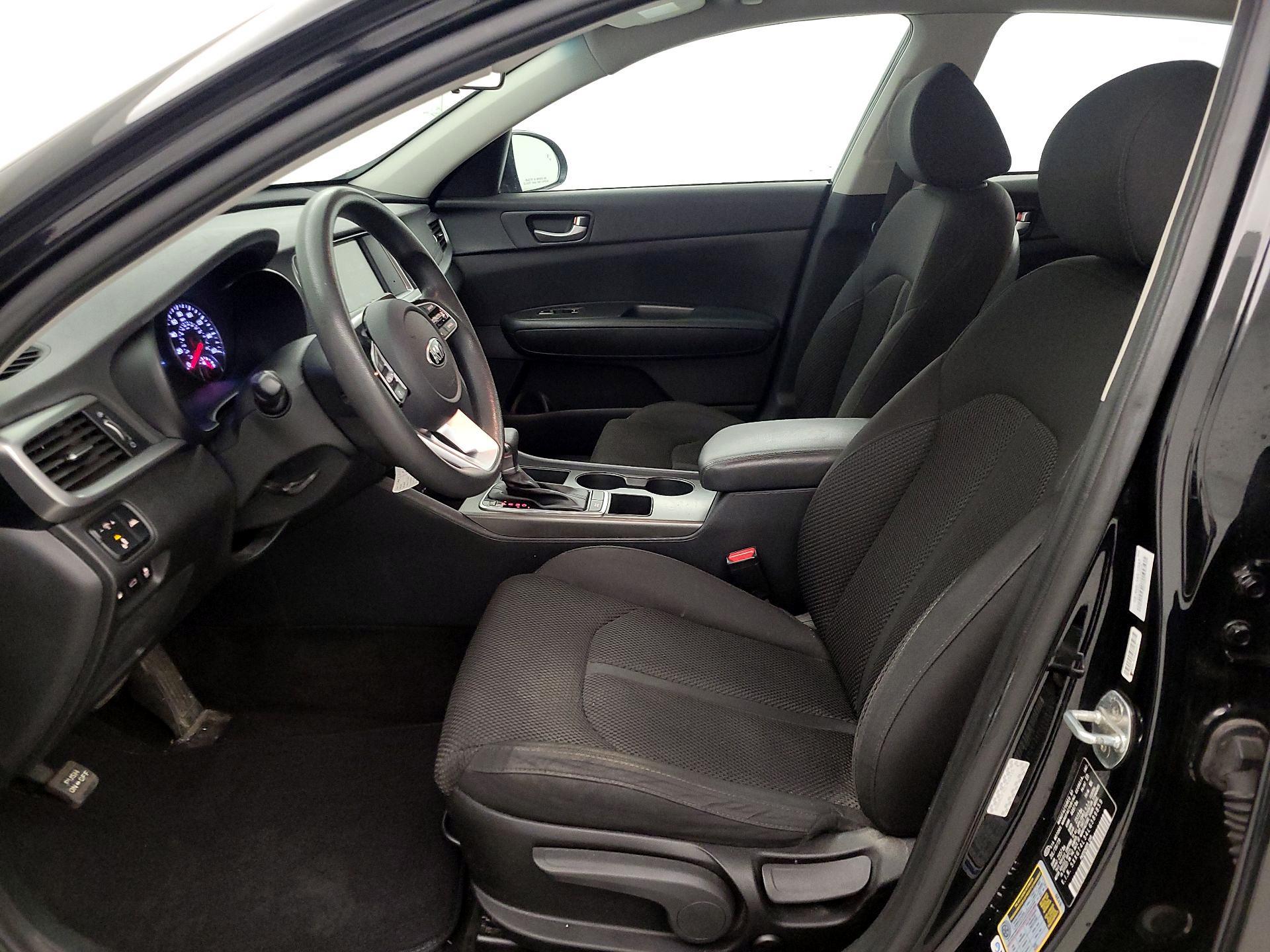 Thumbnail: 2020 Kia Optima - 11