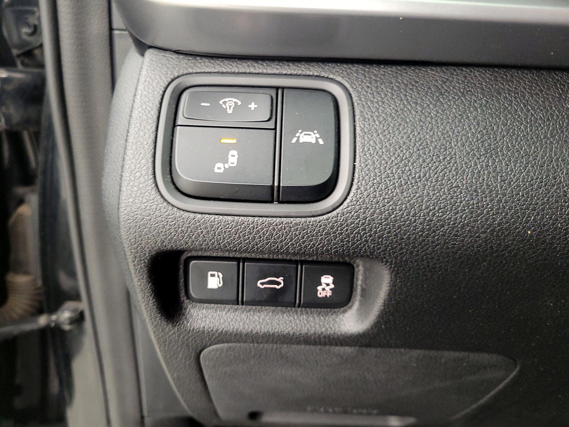 Thumbnail: 2020 Kia Optima - 13