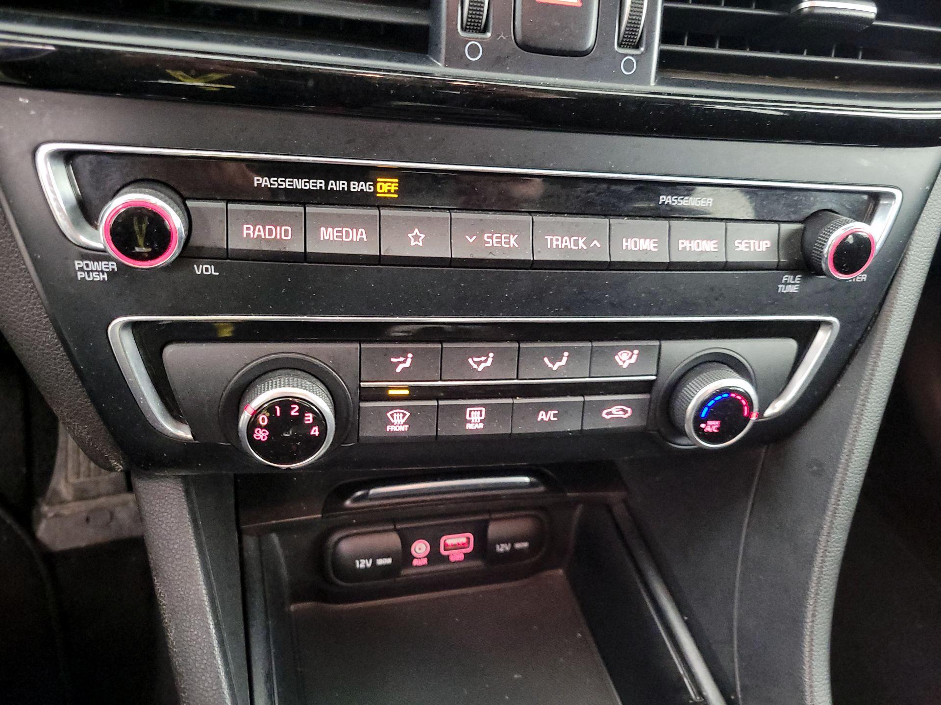 Thumbnail: 2020 Kia Optima - 16