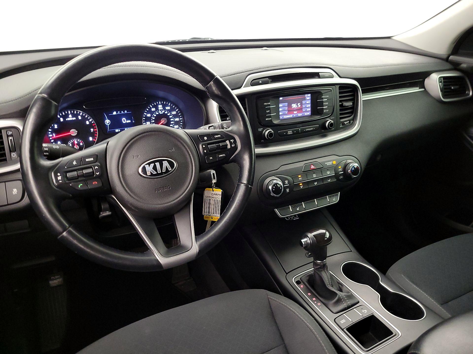 Thumbnail: 2016 Kia Sorento - 9