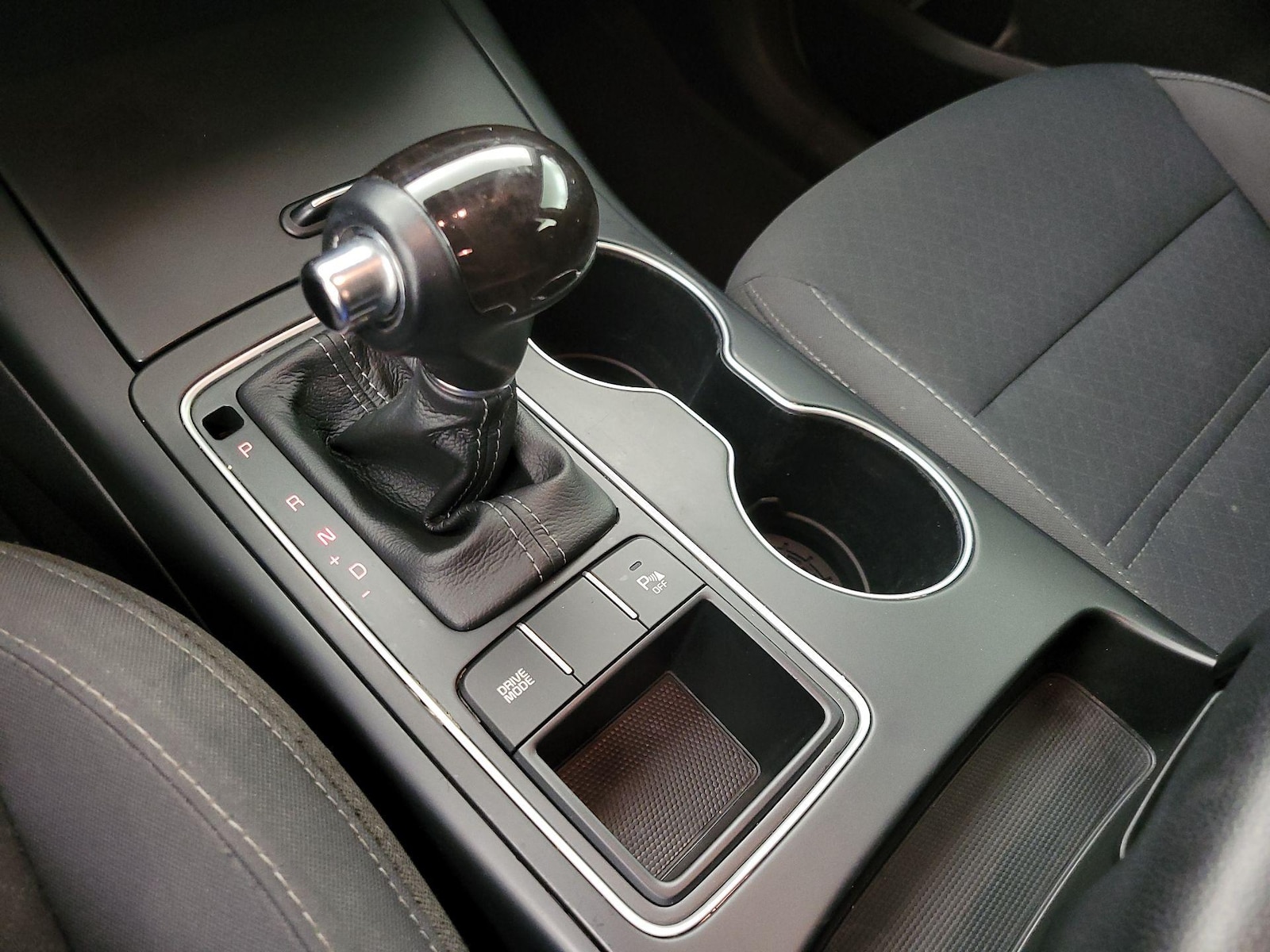 2016 Kia Sorento LX - Photo 18