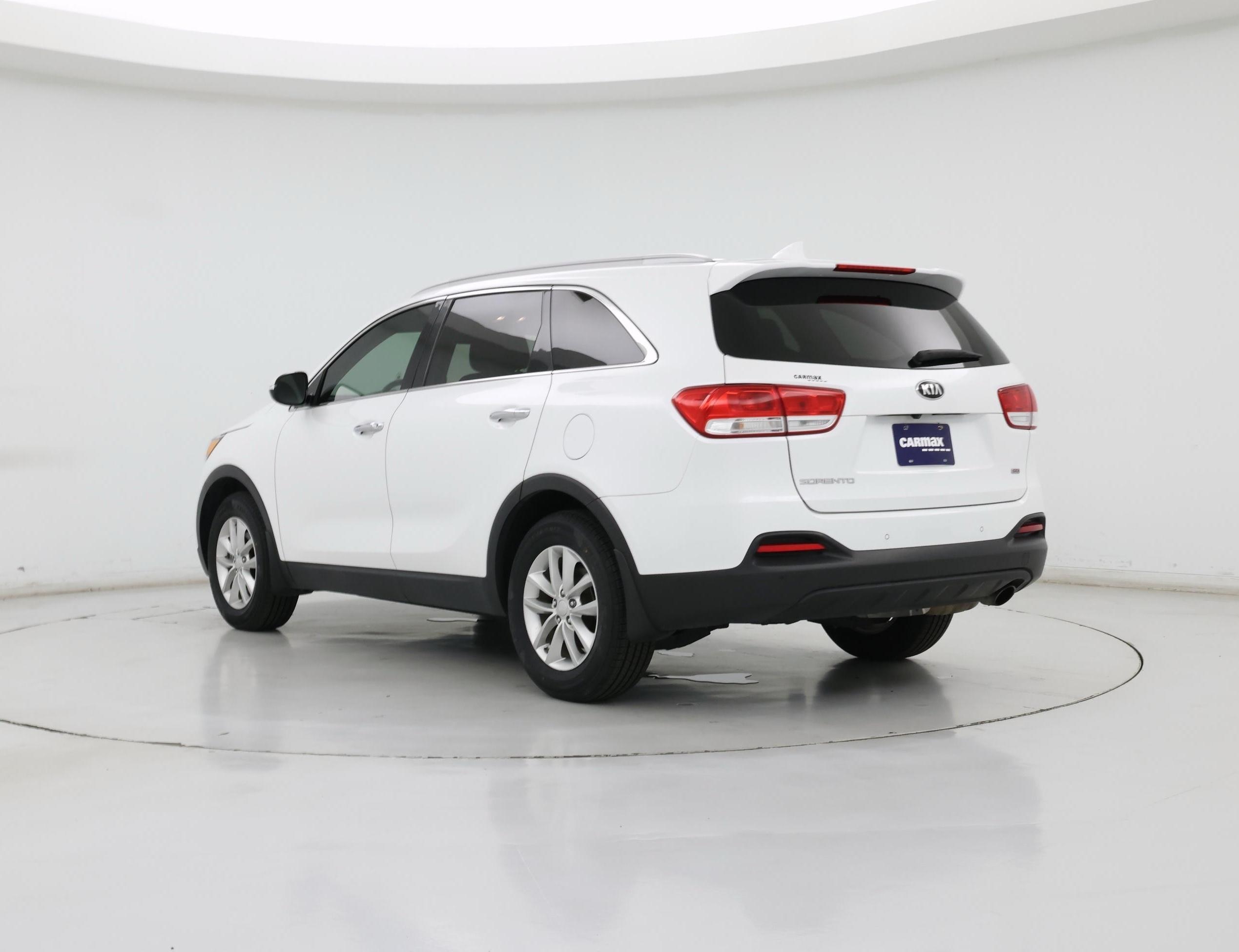 Thumbnail: 2016 Kia Sorento - 2