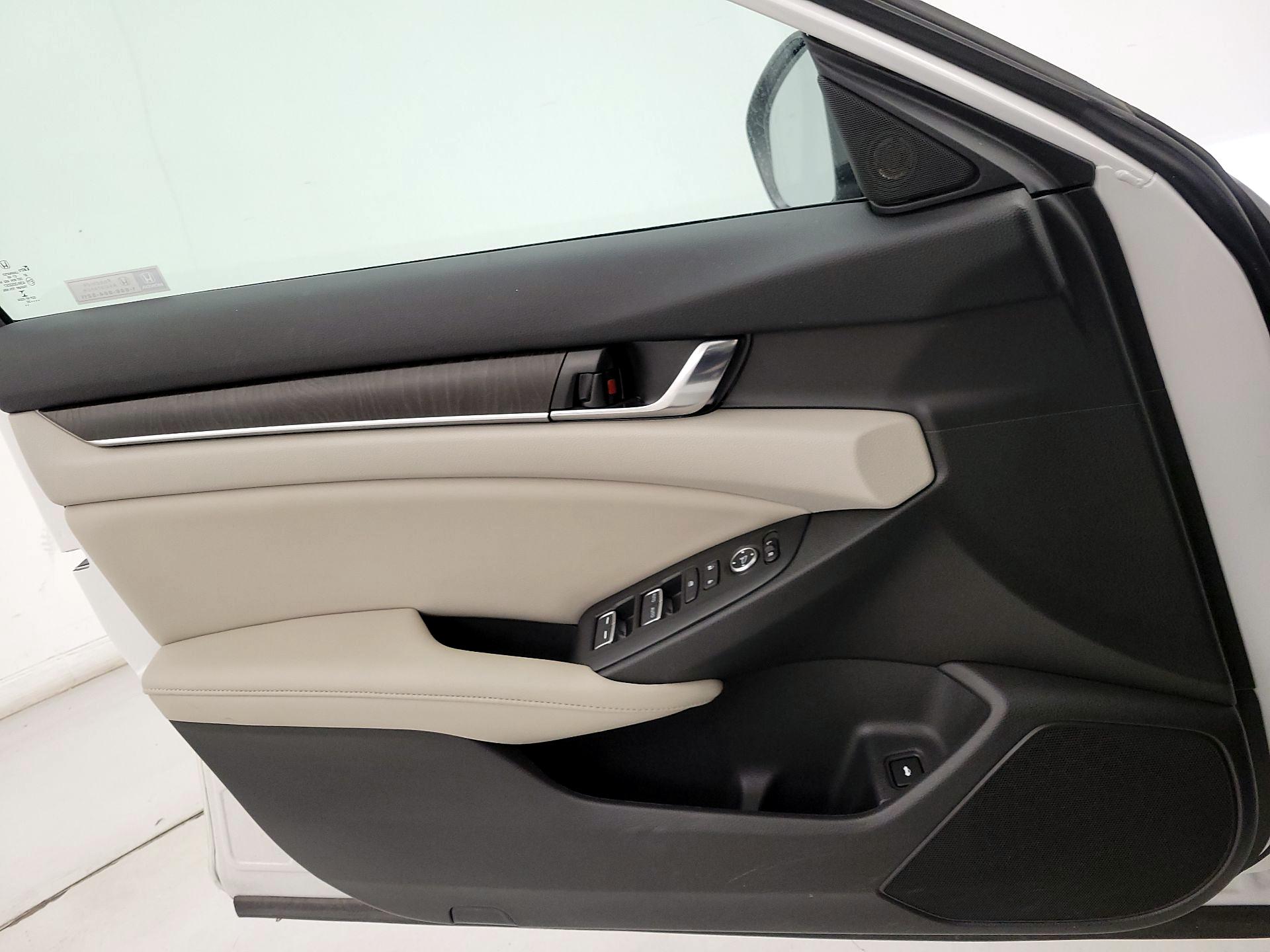 Thumbnail: 2020 Honda Accord - 12