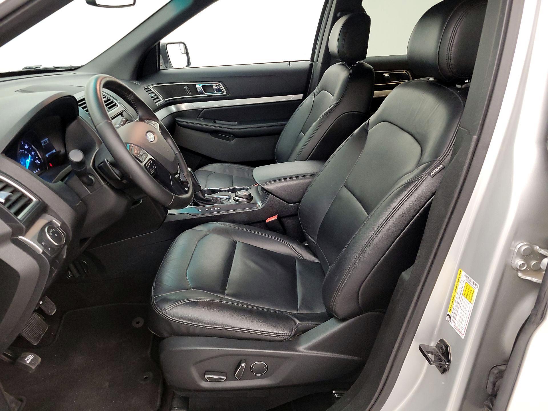 Thumbnail: 2016 Ford Explorer - 11