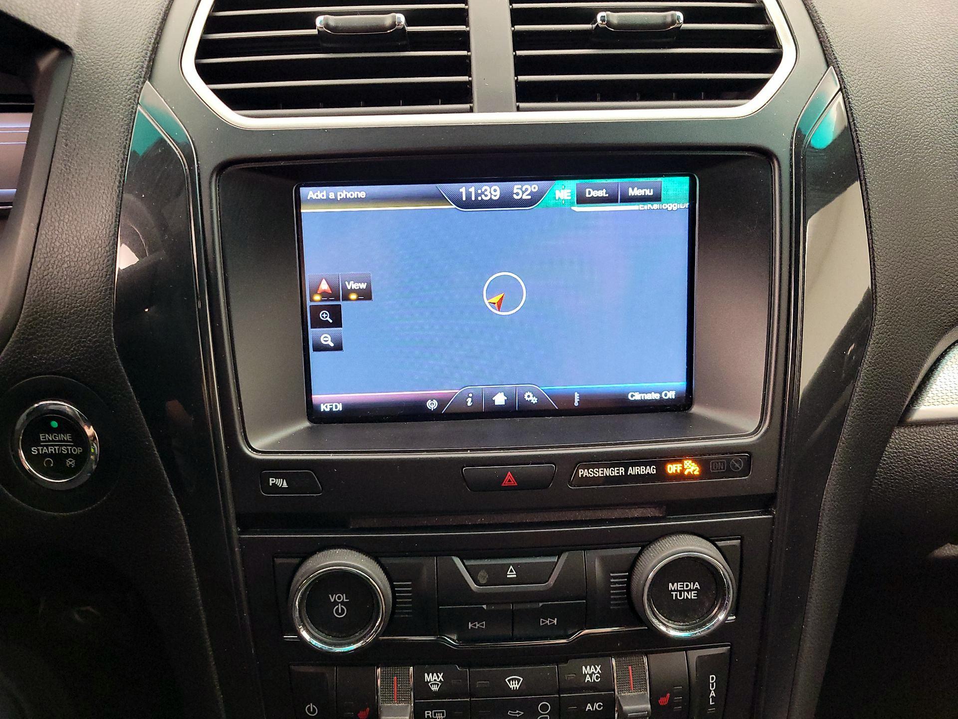 Thumbnail: 2016 Ford Explorer - 14