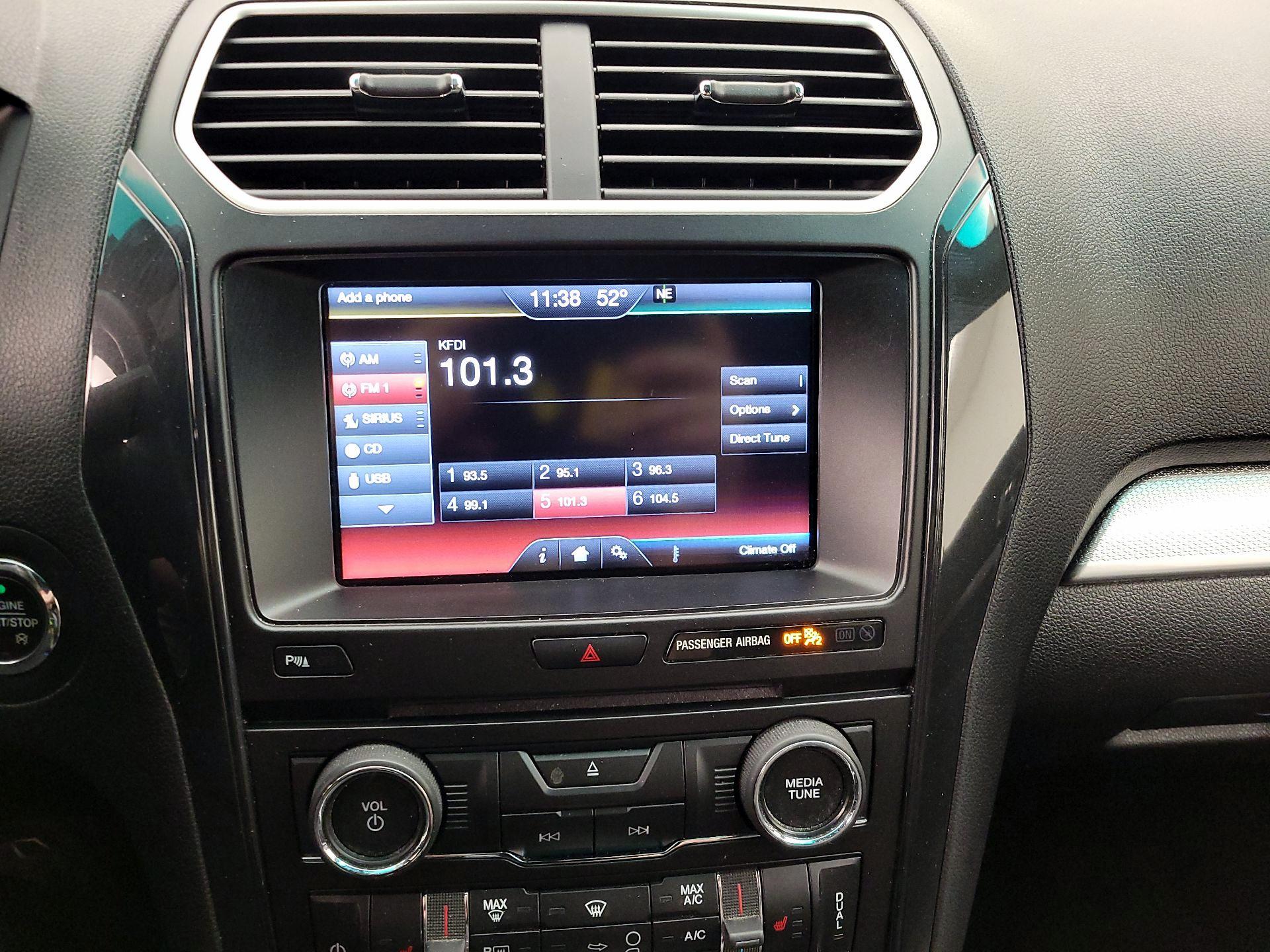 Thumbnail: 2016 Ford Explorer - 16