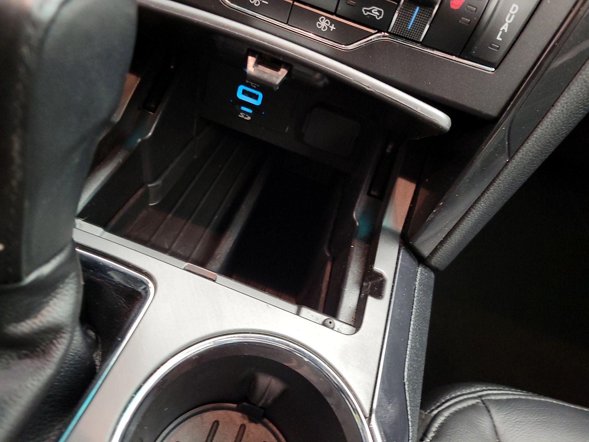 Thumbnail: 2016 Ford Explorer - 19