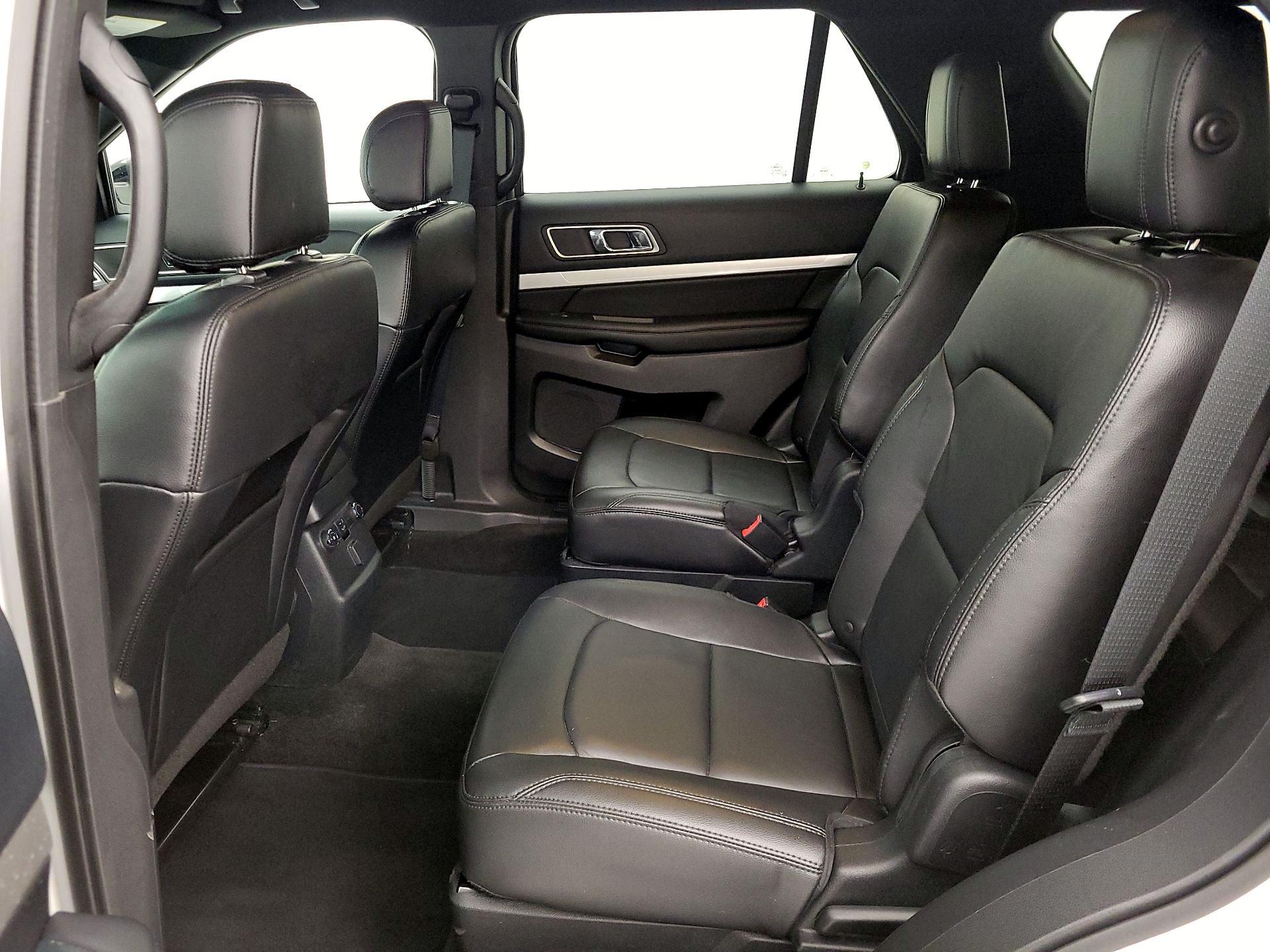 Thumbnail: 2016 Ford Explorer - 20