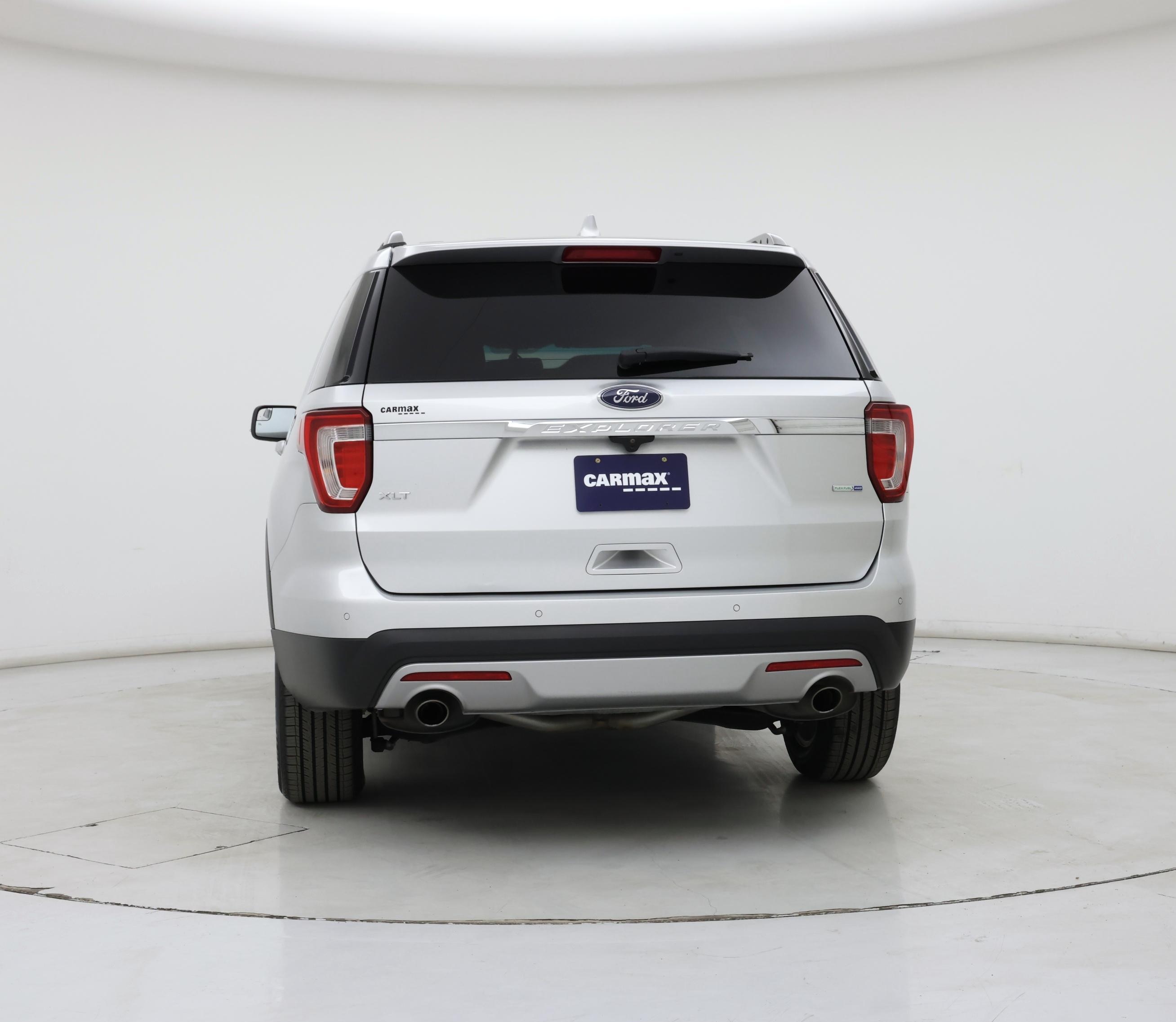 Thumbnail: 2016 Ford Explorer - 6