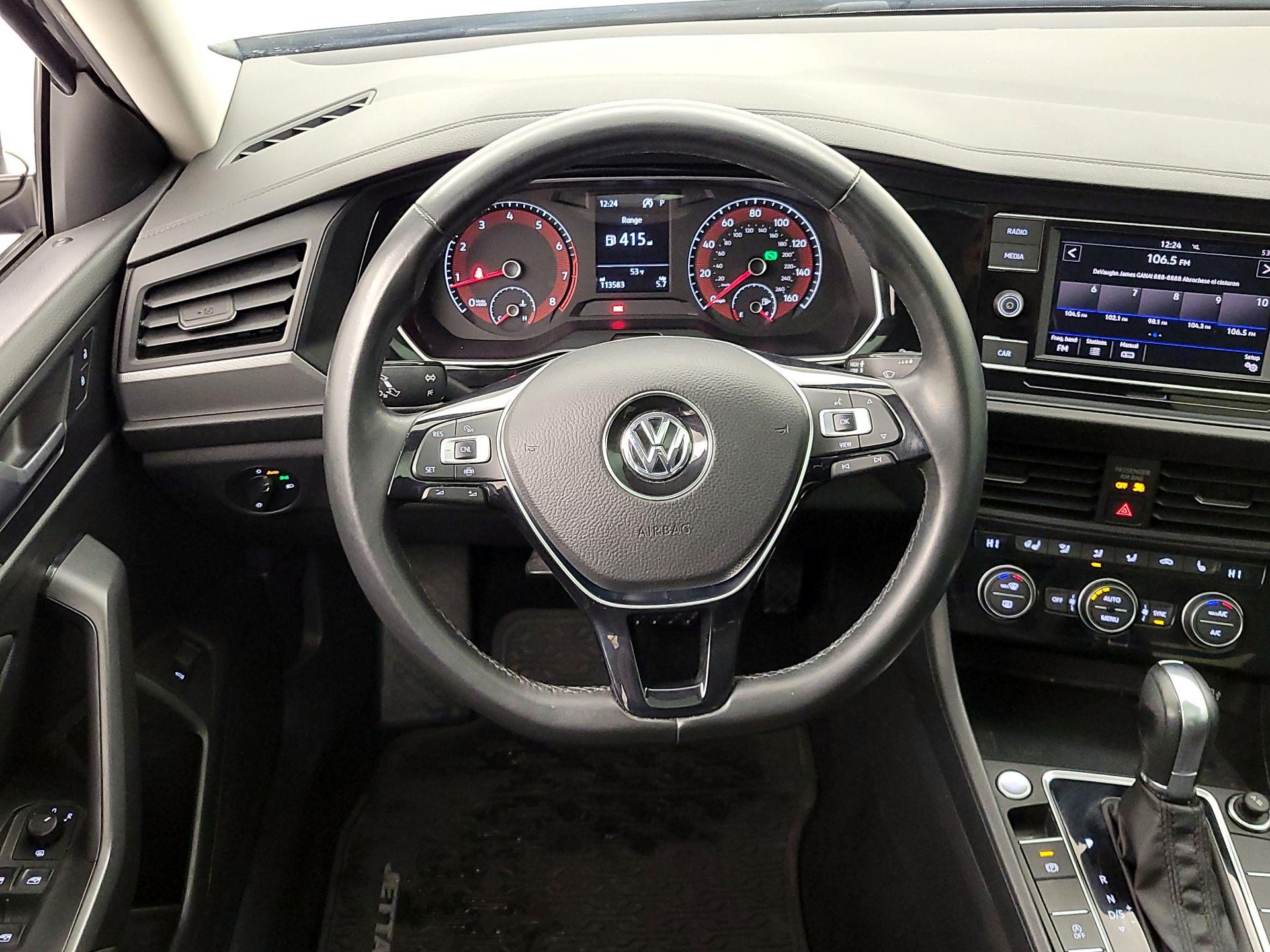 Thumbnail: 2019 Volkswagen Jetta - 10