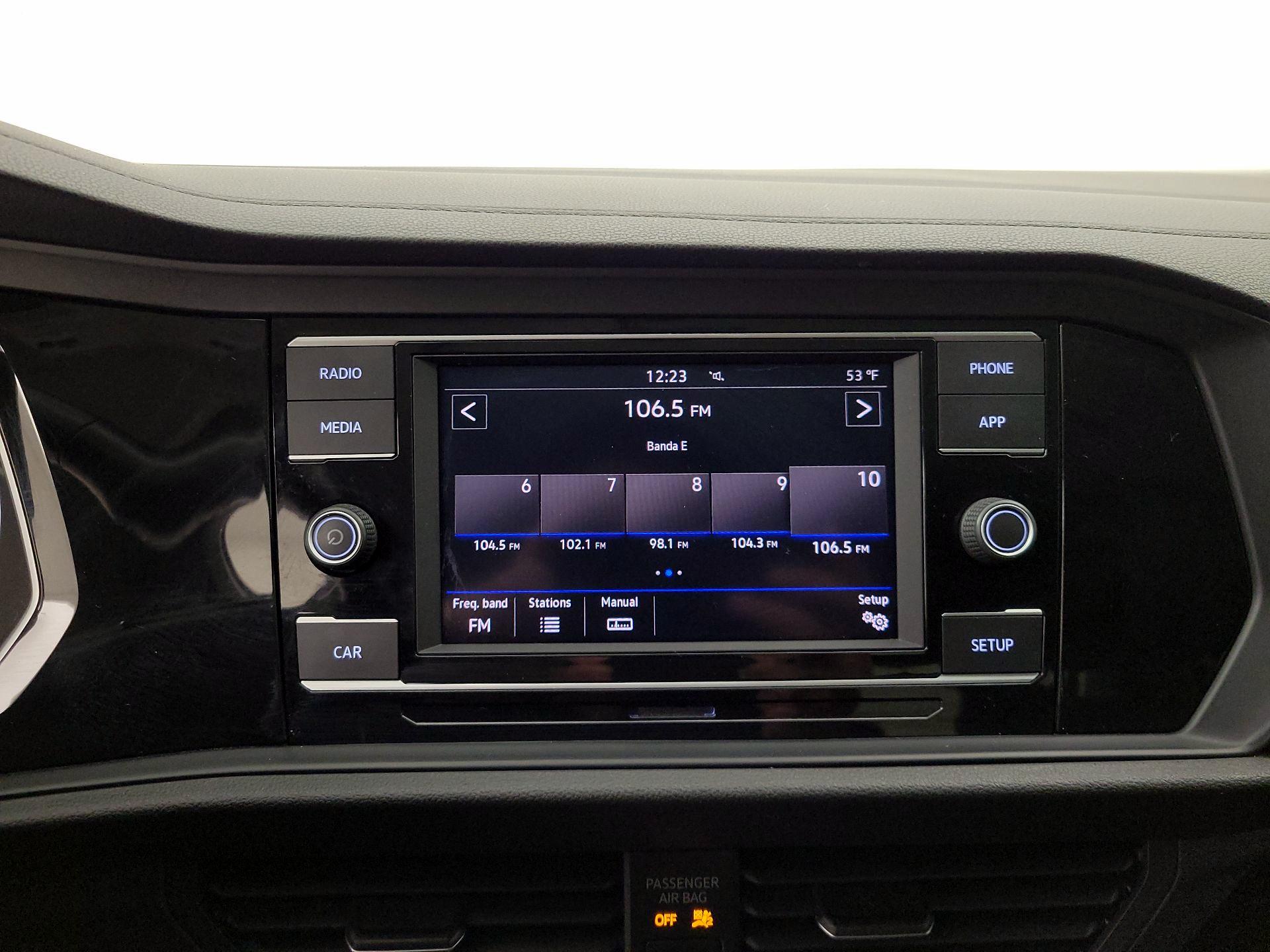 Thumbnail: 2019 Volkswagen Jetta - 15