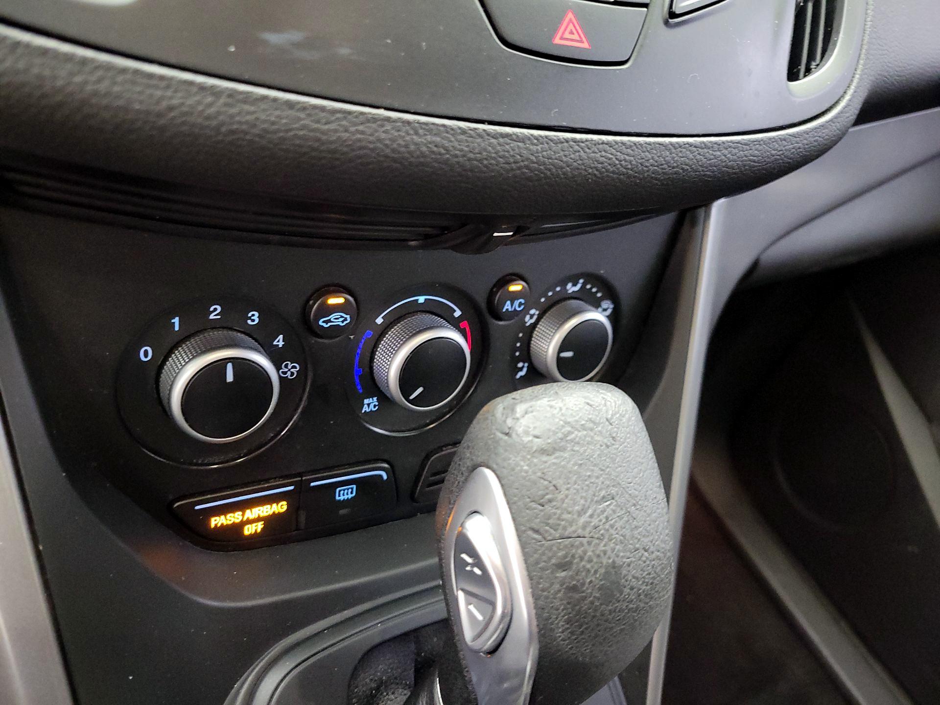 Thumbnail: 2016 Ford Escape - 16