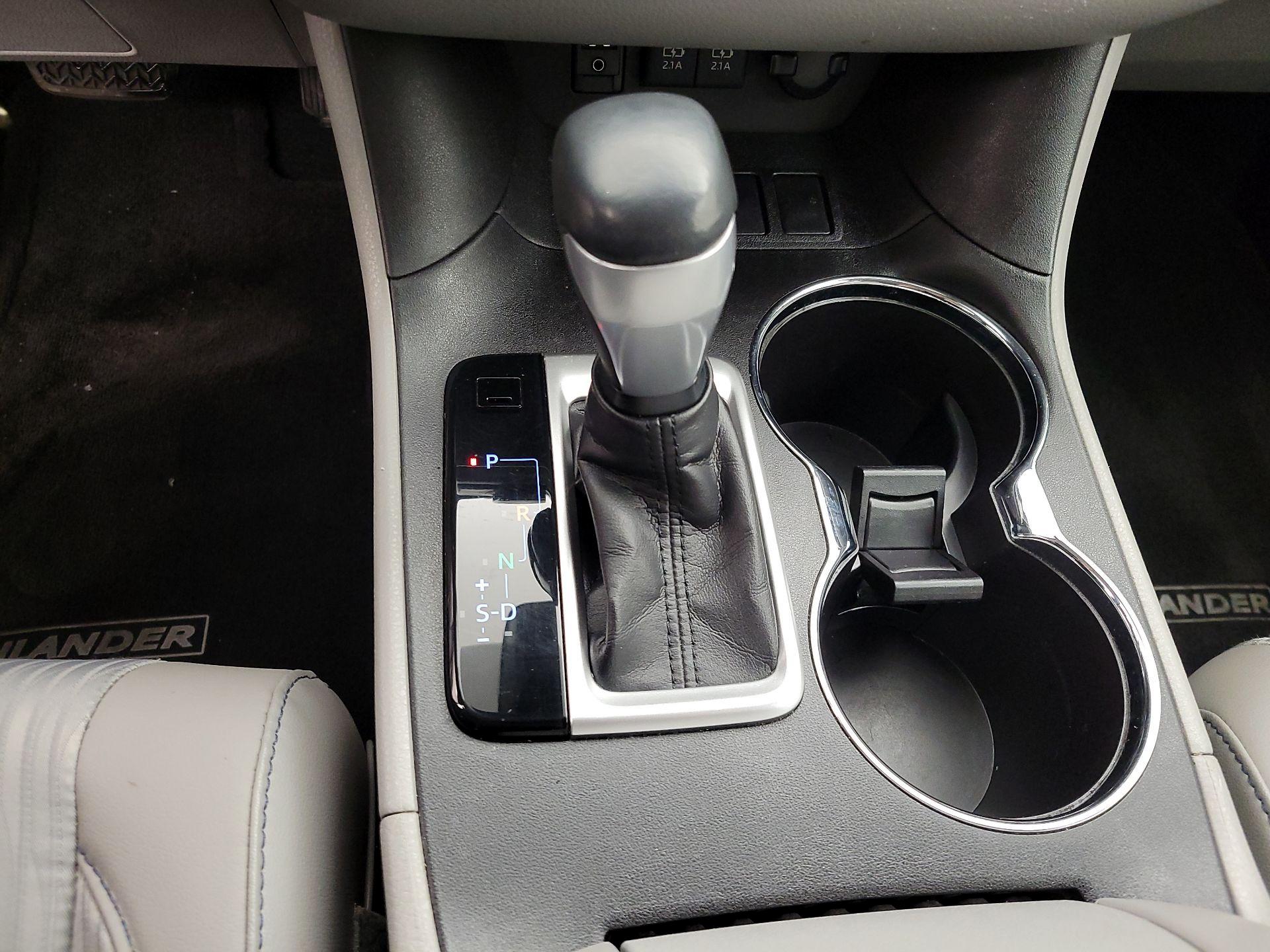 Thumbnail: 2018 Toyota Highlander - 17