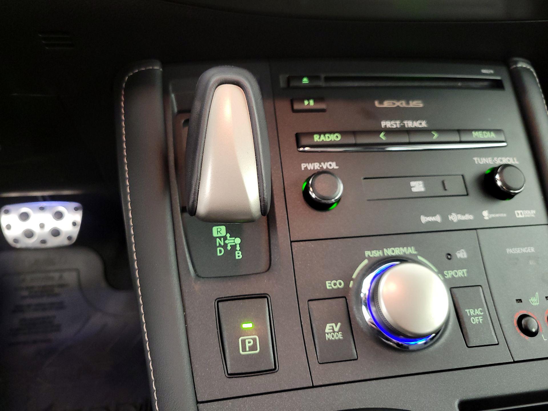 Thumbnail: 2014 Lexus CT - 18