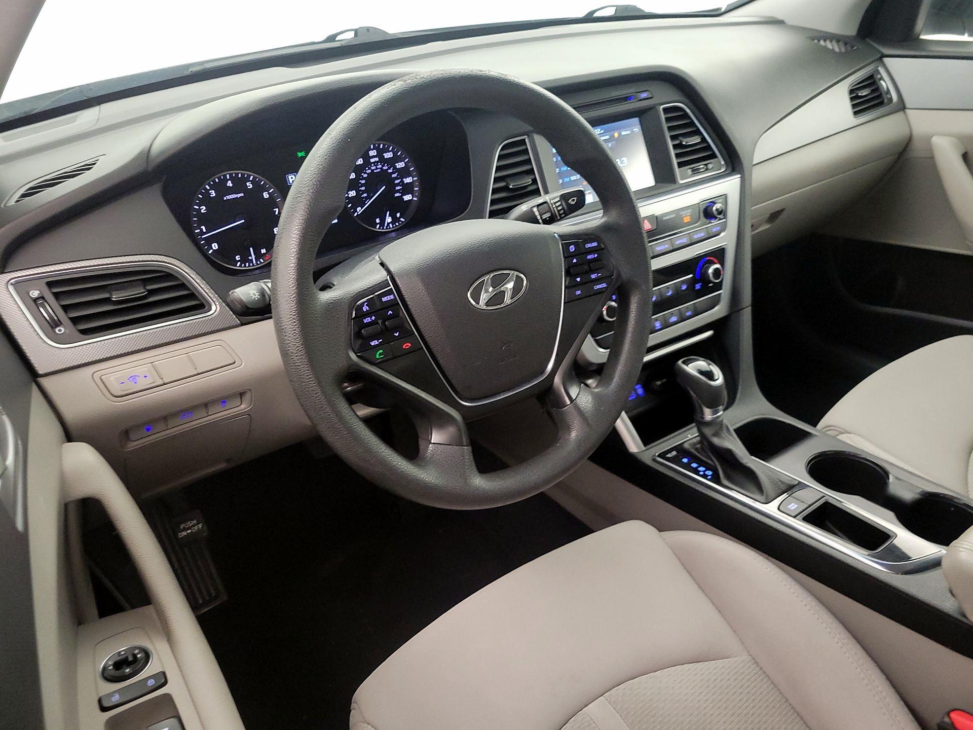 Thumbnail: 2017 Hyundai Sonata - 9