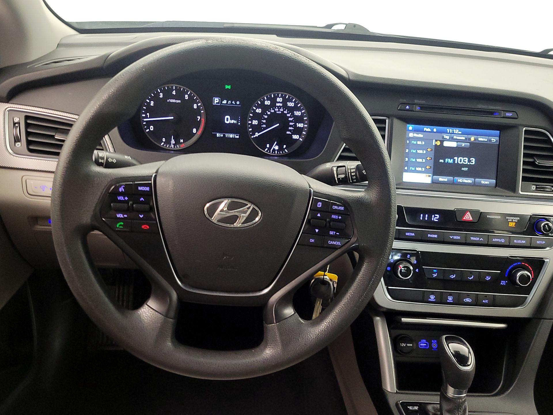 Thumbnail: 2017 Hyundai Sonata - 10