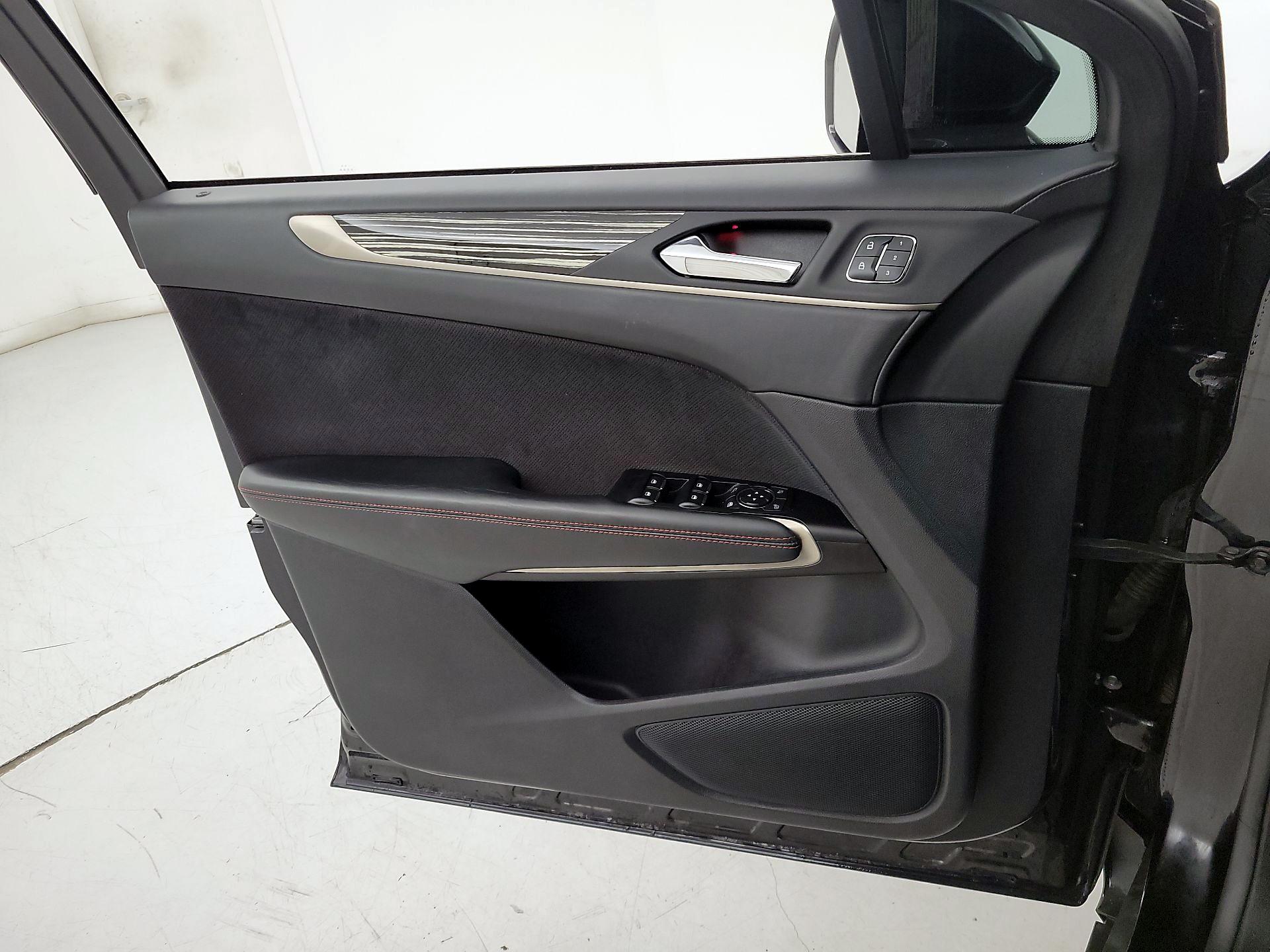 Thumbnail: 2018 Lincoln MKC - 12