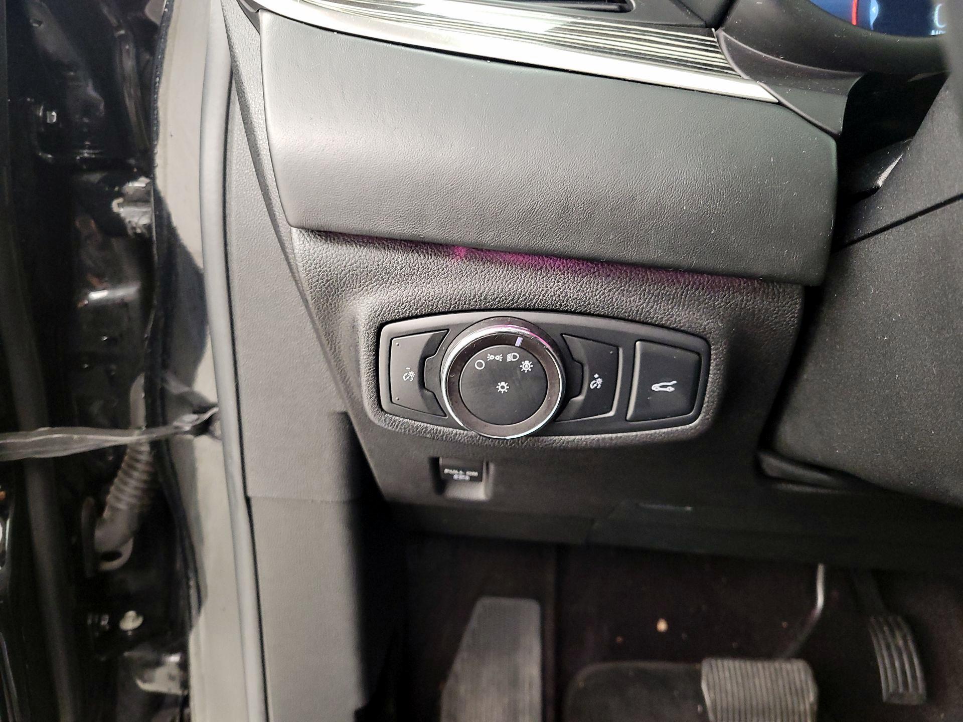 Thumbnail: 2018 Lincoln MKC - 13