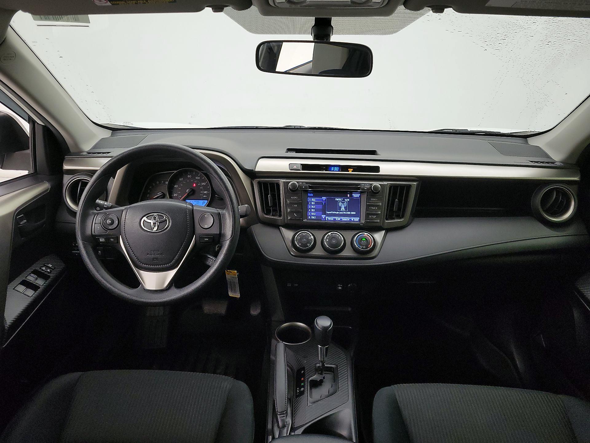 Thumbnail: 2015 Toyota RAV4 - 9
