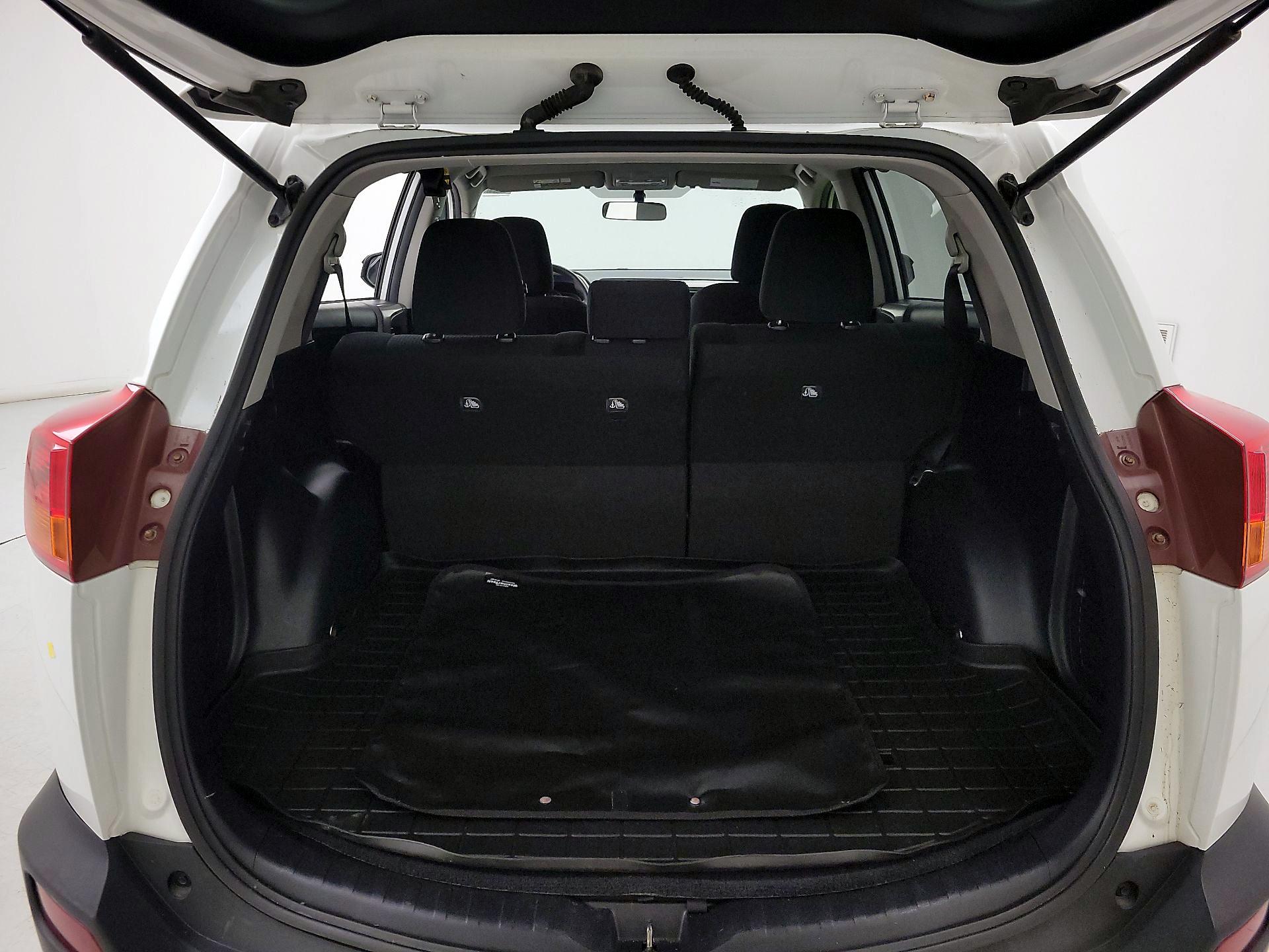 Thumbnail: 2015 Toyota RAV4 - 20