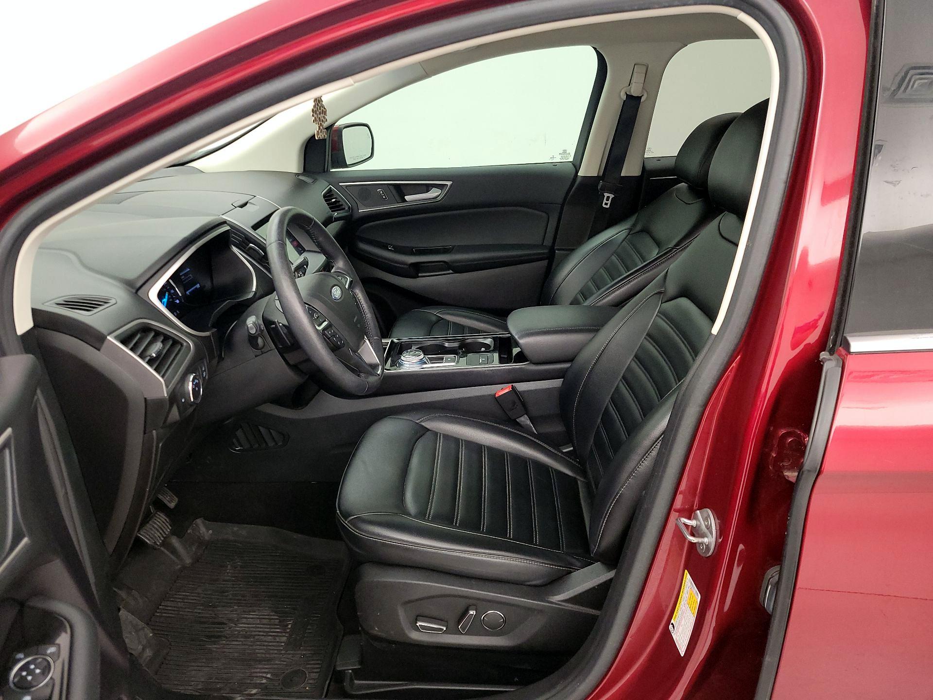 Thumbnail: 2019 Ford Edge - 11